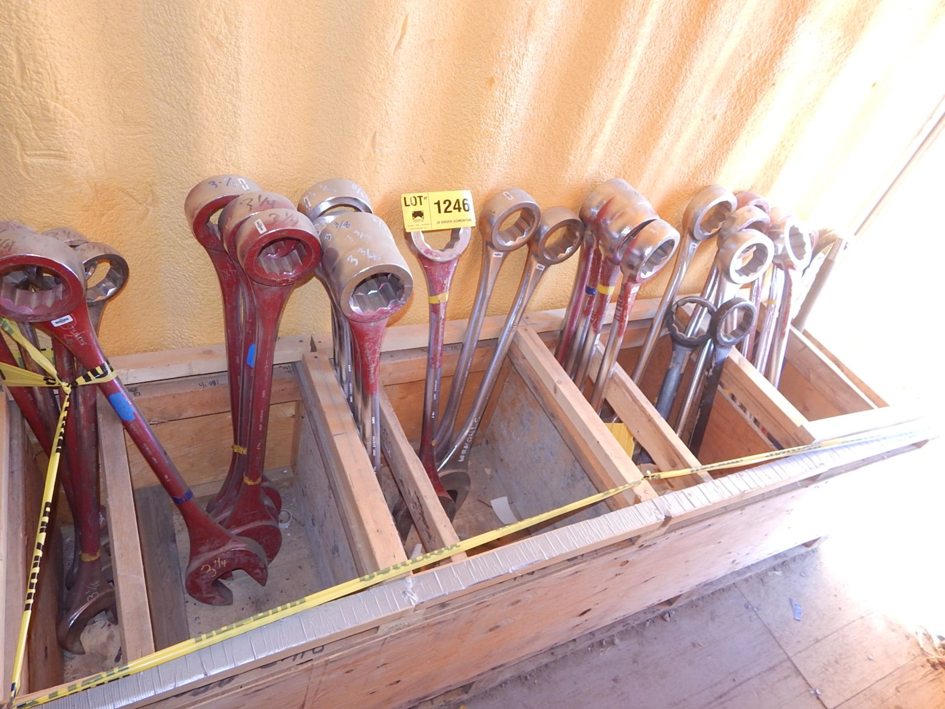LOT/ ASSORTED WRENCHES (SC 309)