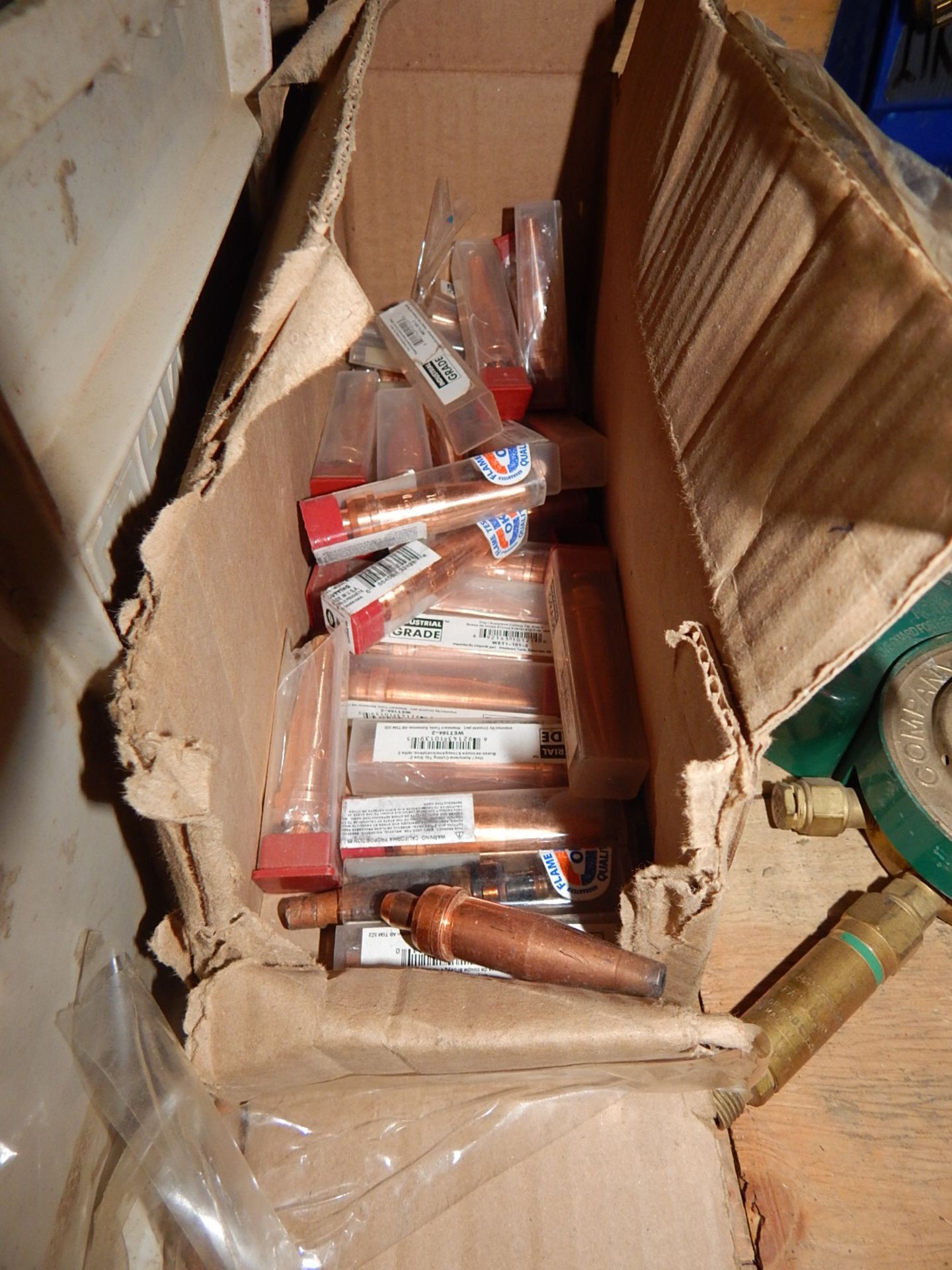 LOT/ CONTENTS OF SHELF CONSISTING OF WELDING WHIPS, GAUGES AND SUPPLIES (SC 520) - Image 2 of 4