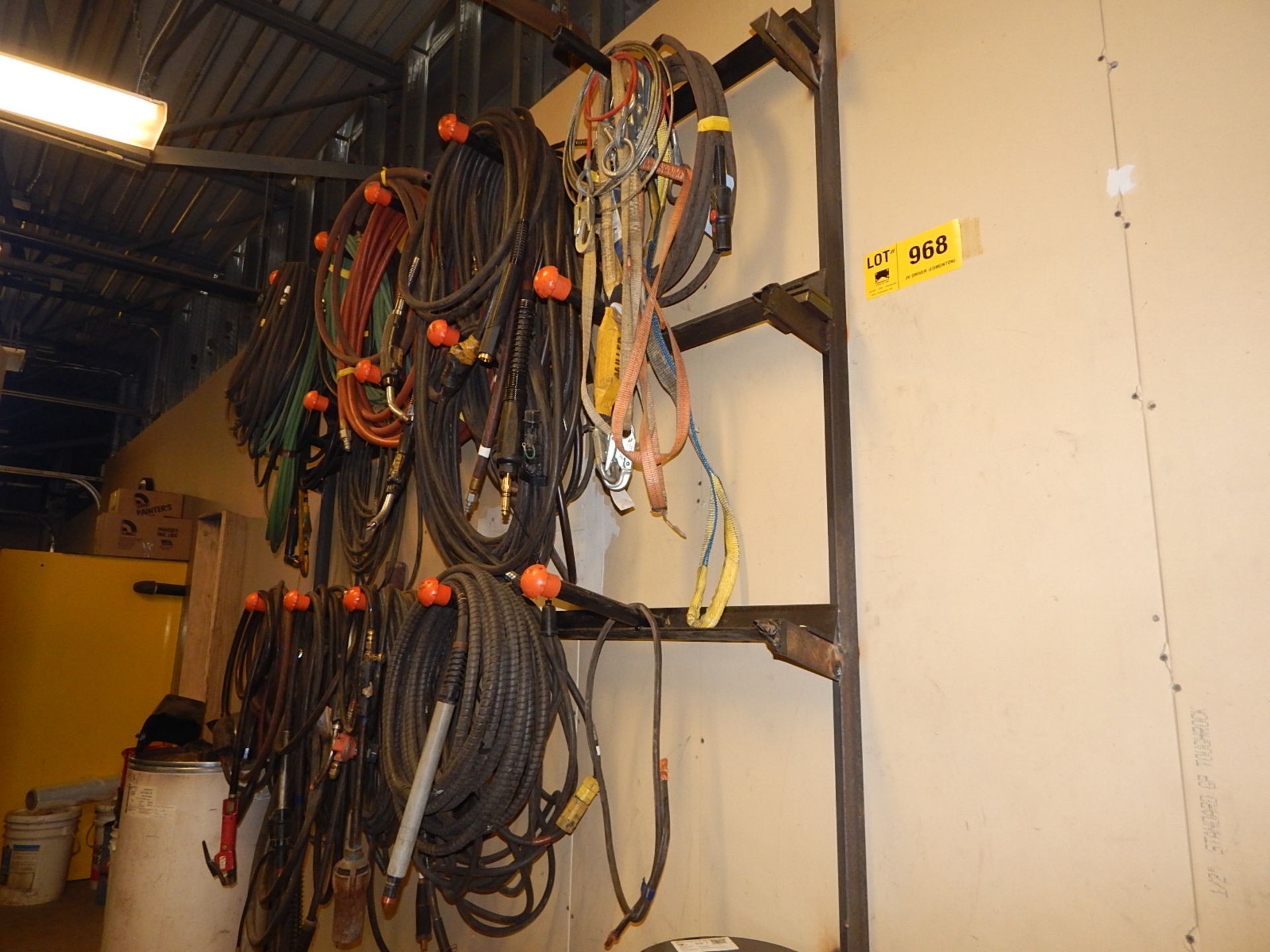 LOT/ WELDING WHIPS AND HOSES