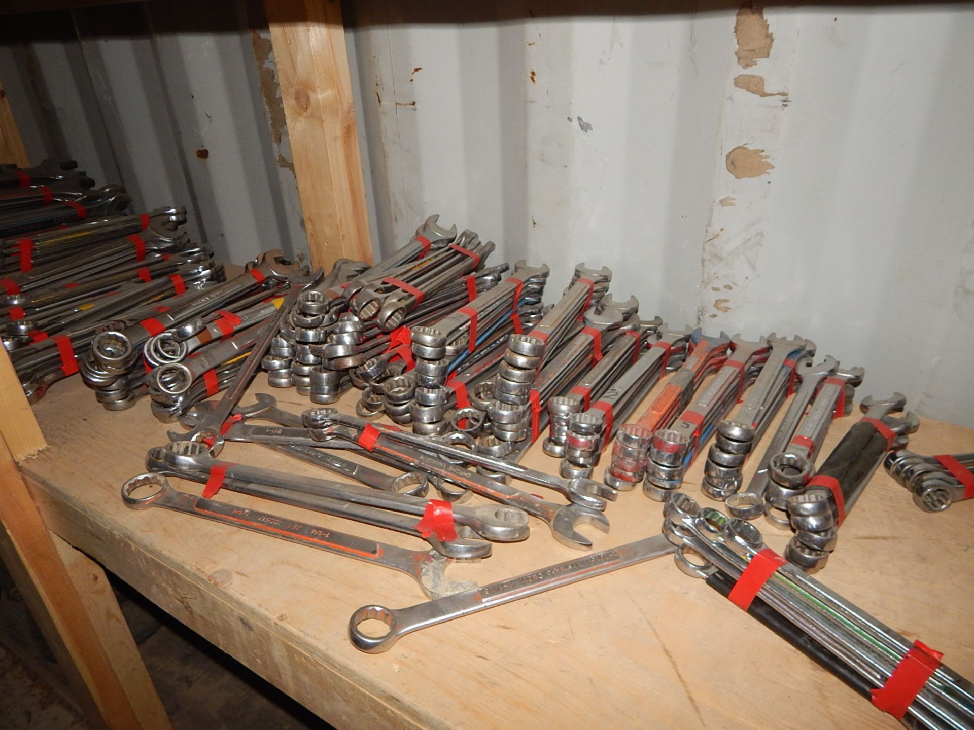 LOT/ WRENCHES (SC 206) - Image 2 of 3