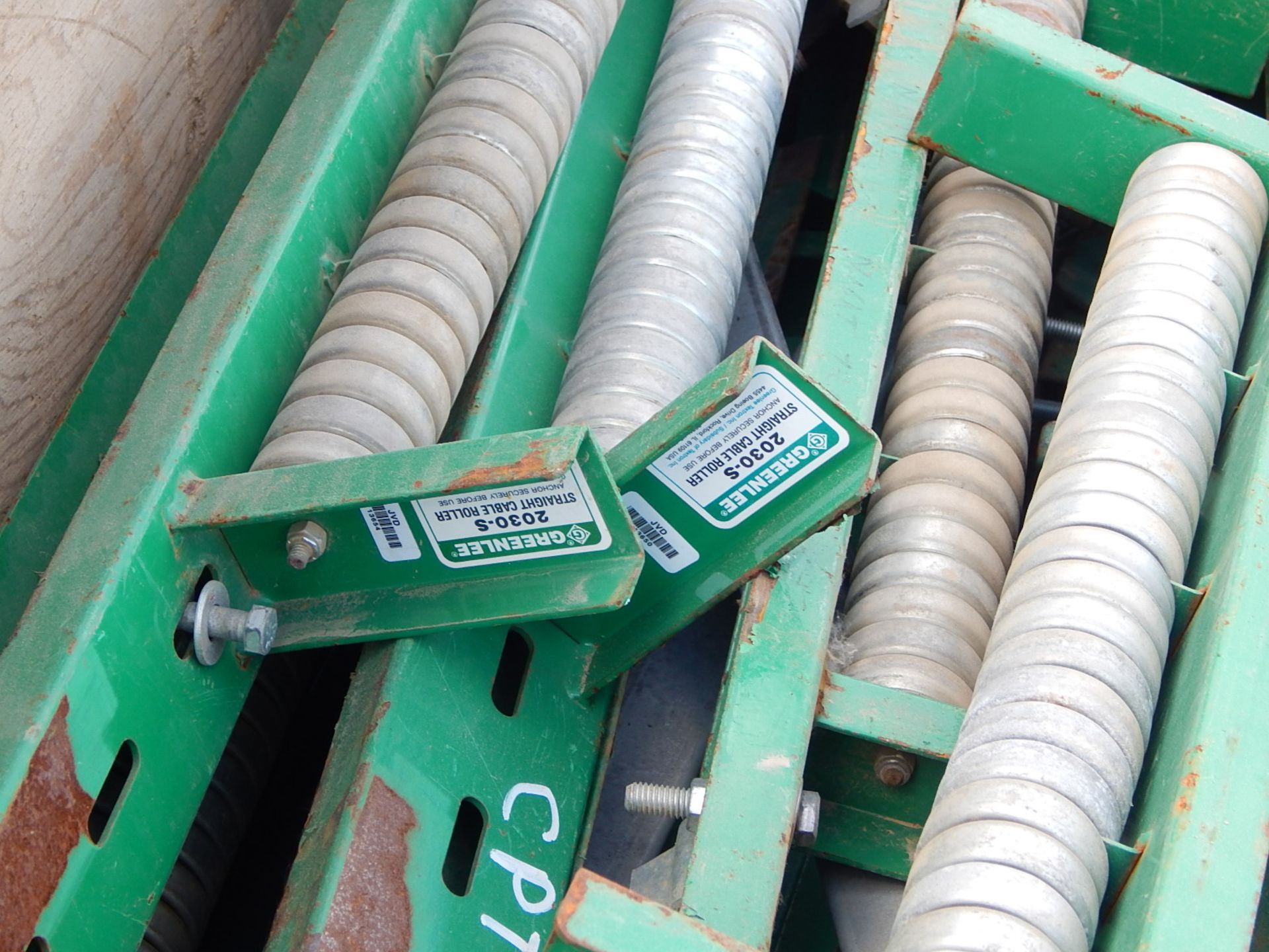 LOT/ GREENLEE STRAIGHT CABLE ROLLERS - Image 3 of 4