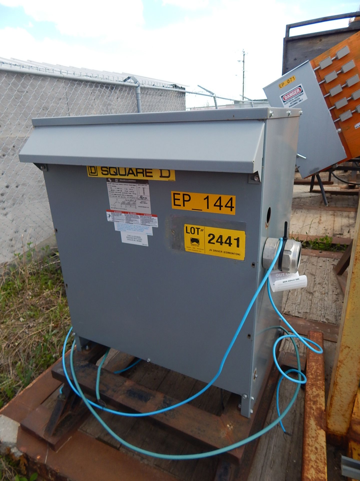 SQUARE D 75KVA TRANSFORMER, S/N: N/A (CI)