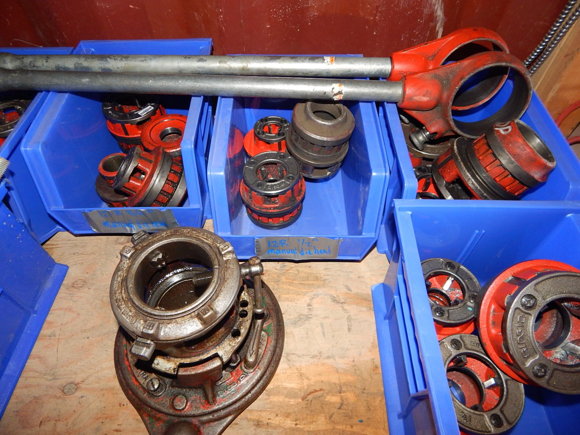 LOT/ RIDGID DIE HEADS, RATCHET ASSEMBLYS AND HANDLES (SC 230) - Image 2 of 2
