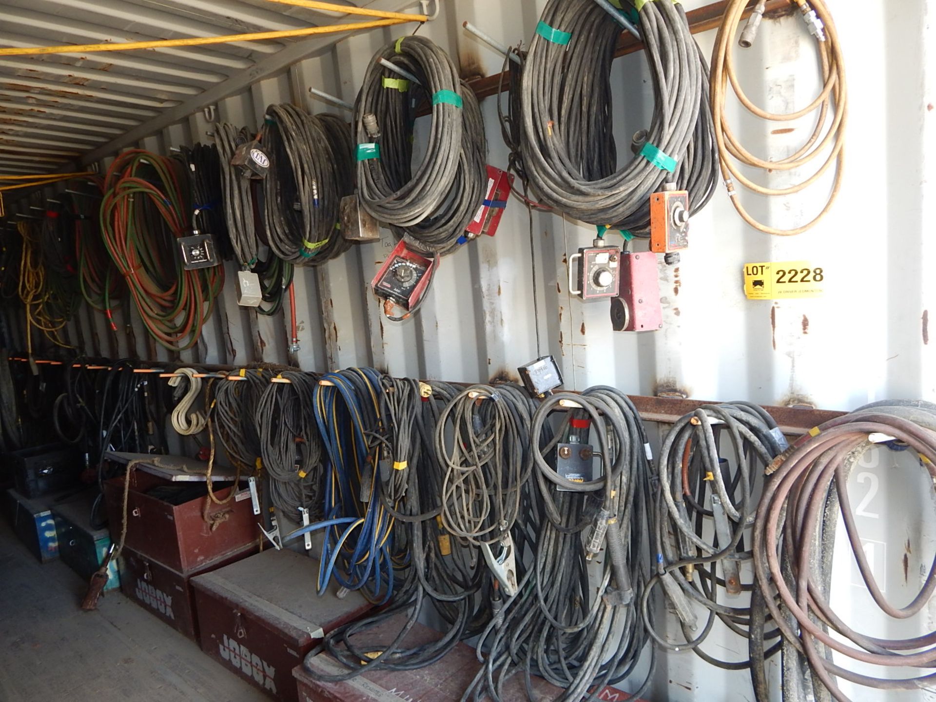 LOT/ WELDING CABLES, EXTENSIONS AND REMOTES (SC 206)