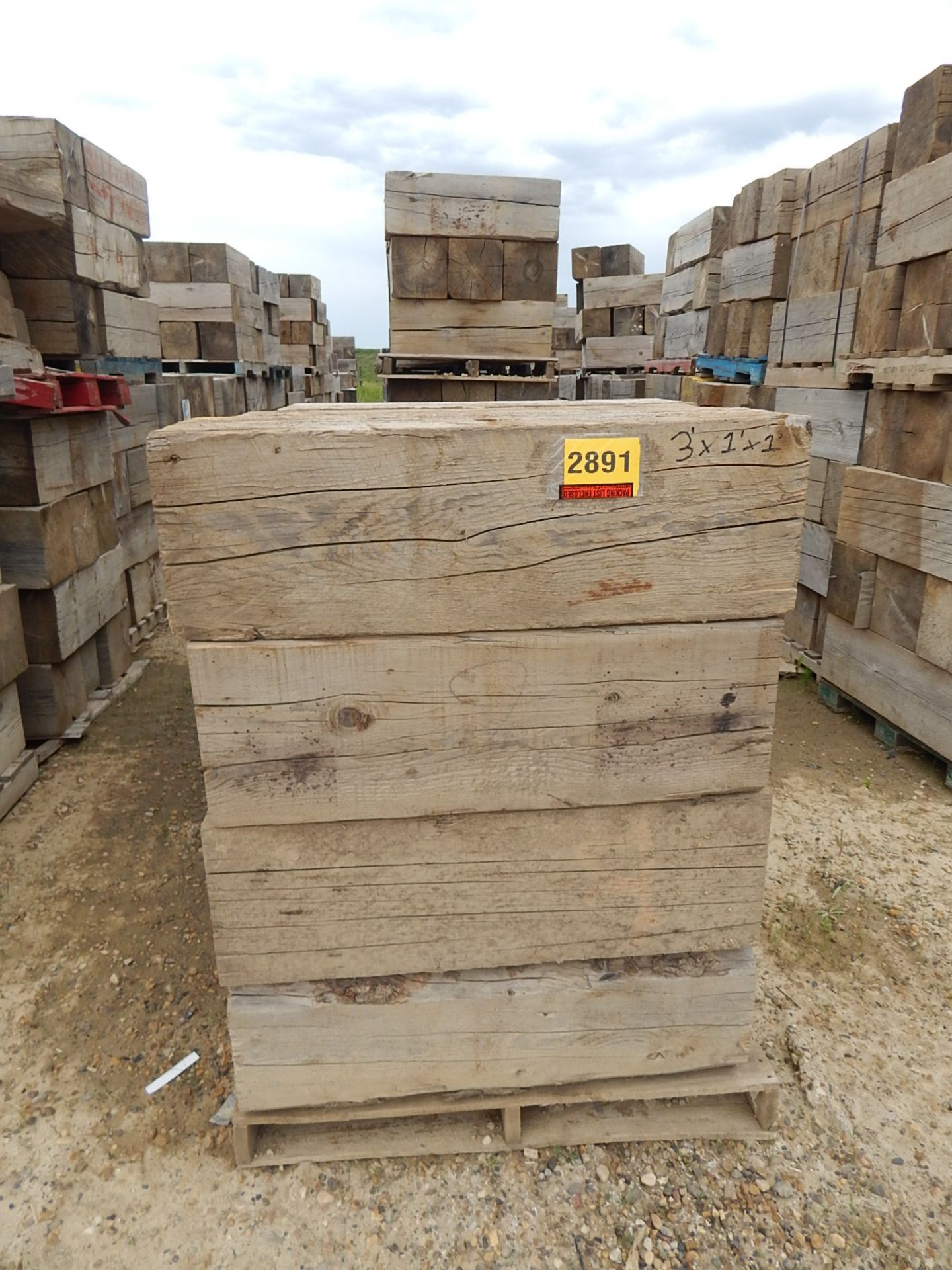 LOT/ 3'X1'X1' WOOD CRIBBING (CI)