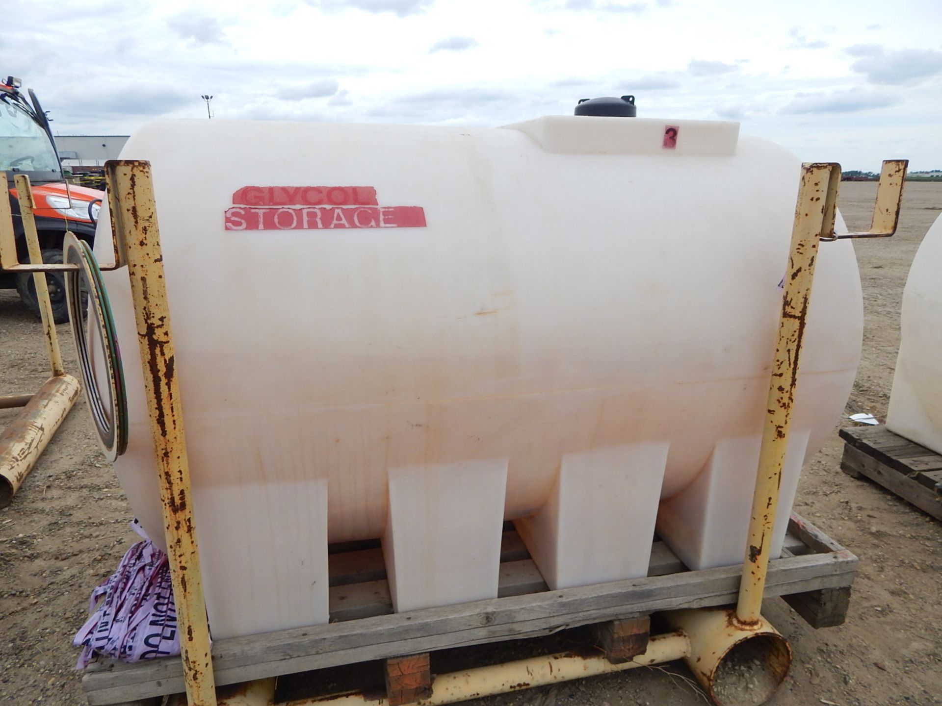 LIQUID STORAGE TANK WITH APPROX. 300GALLON CAPACITY, S/N: N/A - Image 2 of 2