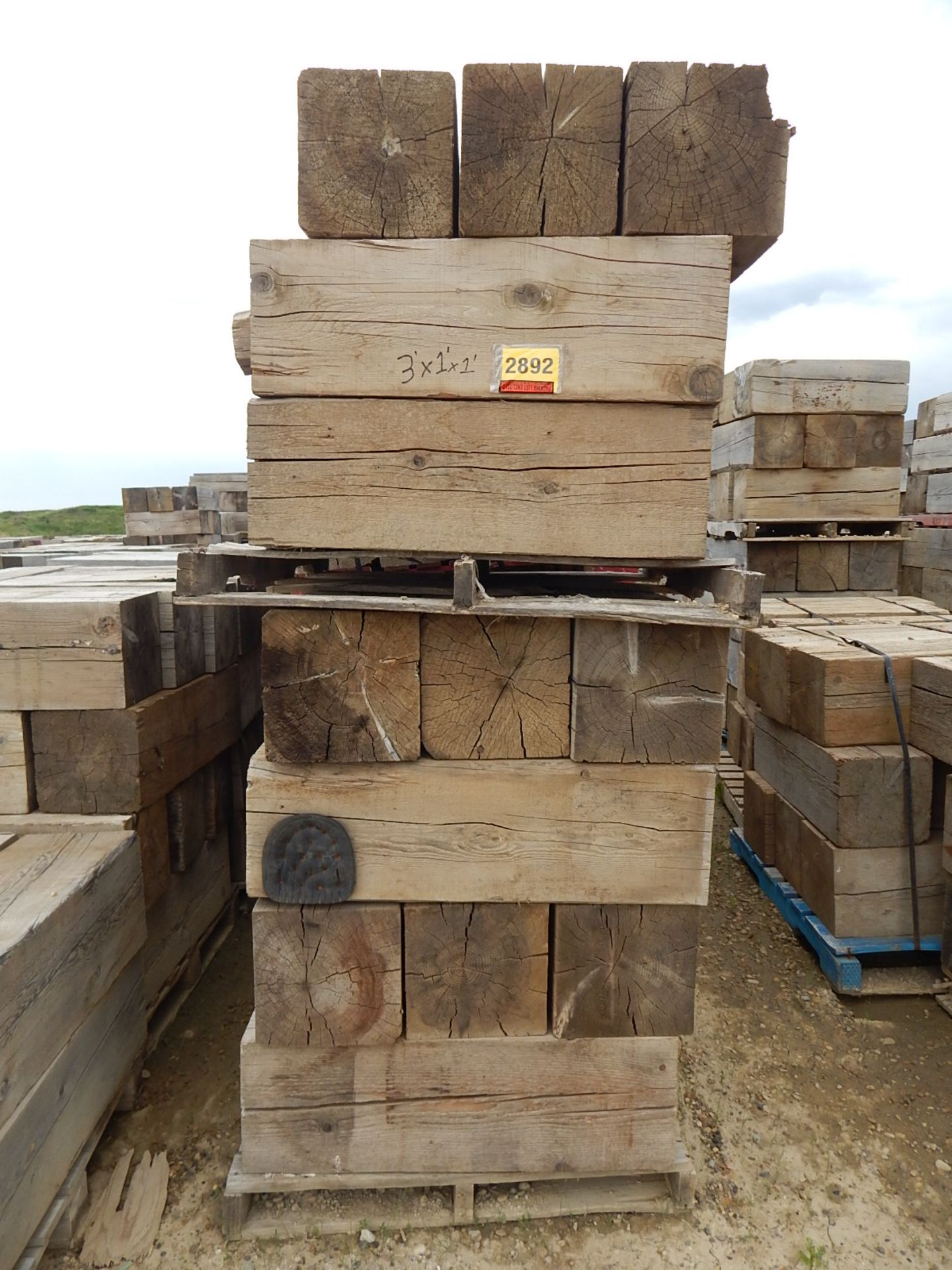 LOT/ 3'X1'X1' WOOD CRIBBING (CI)