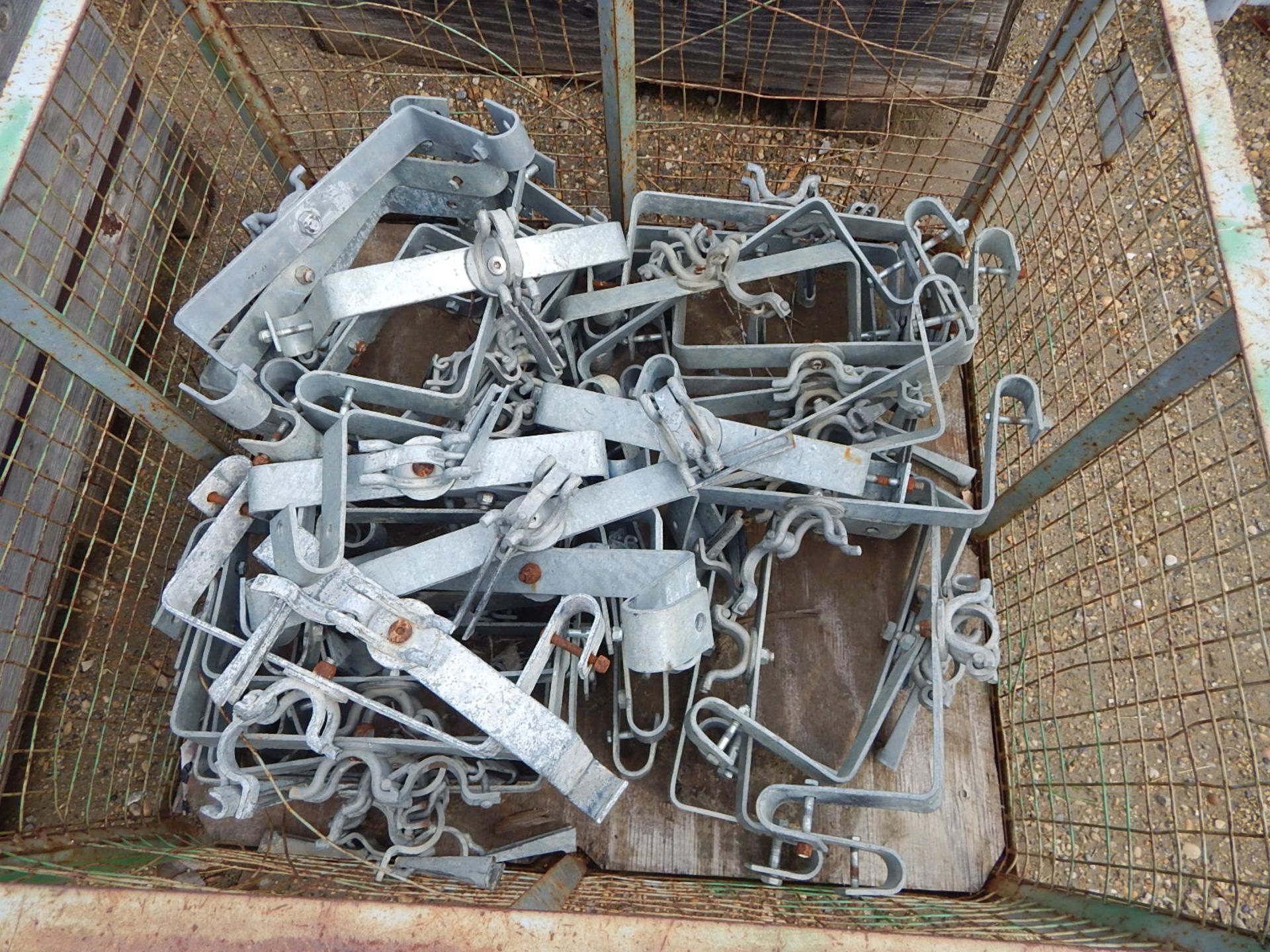 LOT/ SCAFFOLDING COMPONENTS CONSISTING OF STARTER BRACKETS, BASE COLLARS, SCREW JACKS AND END TO END - Image 6 of 8