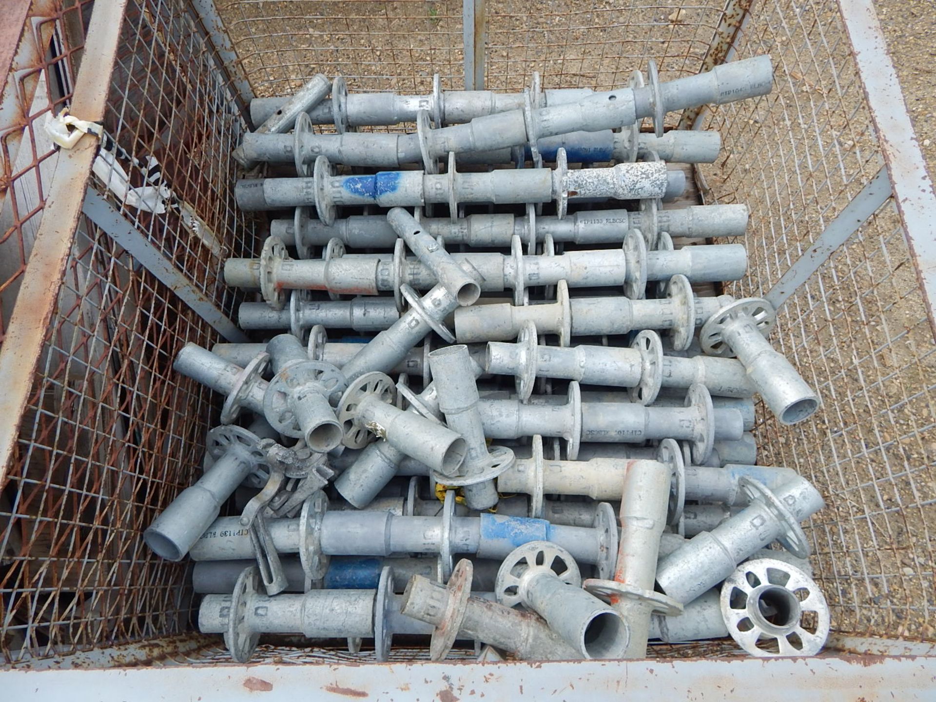 LOT/ SCAFFOLDING COMPONENTS CONSISTING OF STARTER BRACKETS, BASE COLLARS, SCREW JACKS AND END TO END - Image 7 of 8