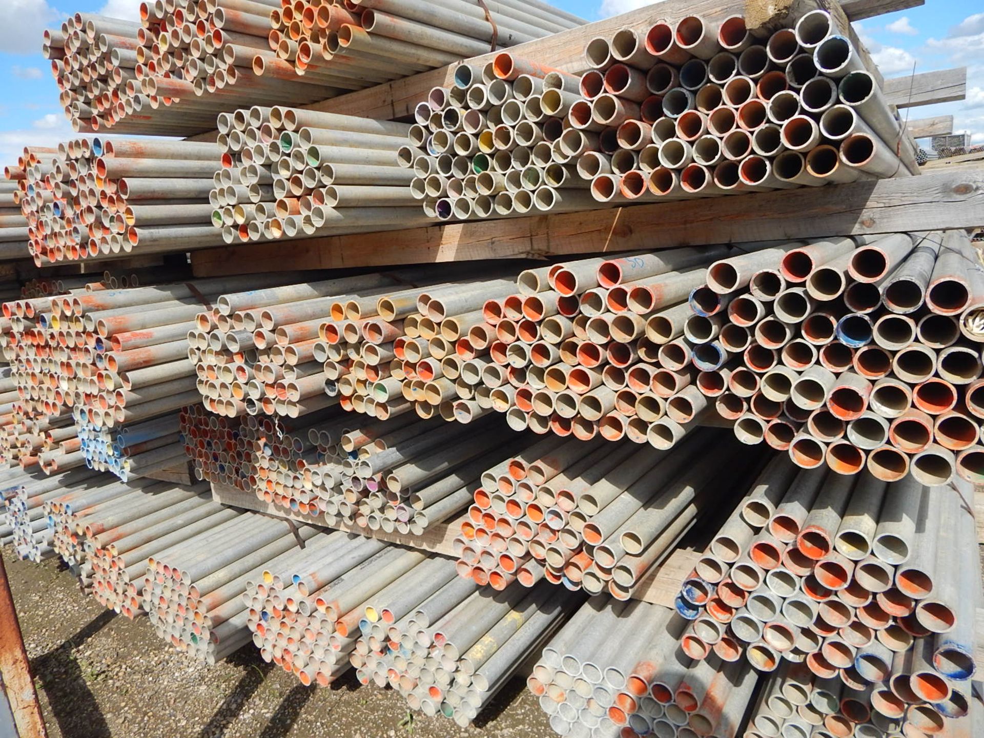 LOT/ 100 PIECES OF 14' ALUMINUM SCAFFOLDING TUBE (CI) - Image 2 of 3