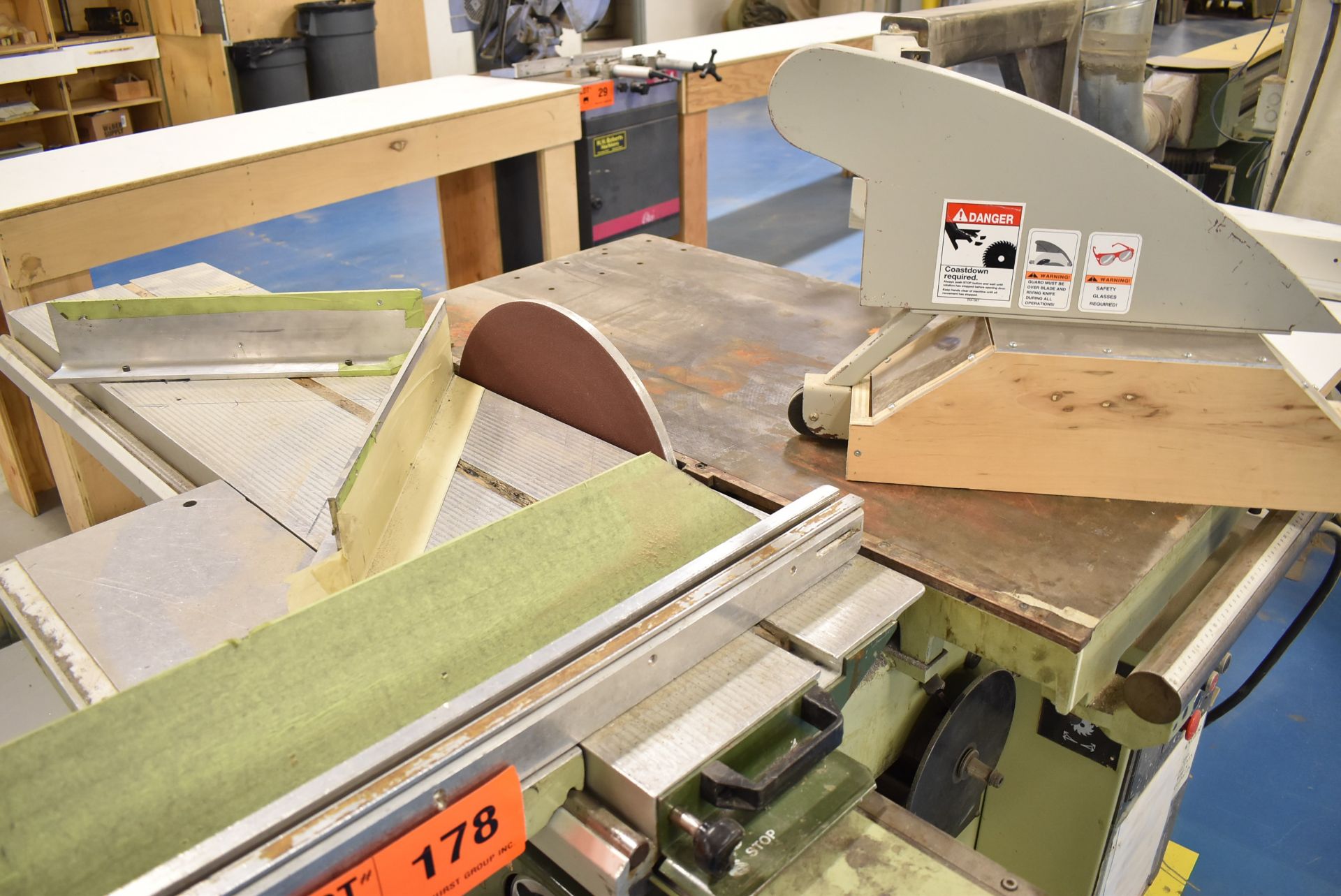 SCM S116 14" DISC SANDER WITH 45"X32" TABLE, 45 DEG. MAX. DISC ANGLE, SLIDING TABLE ATTACHMENT, - Image 2 of 5
