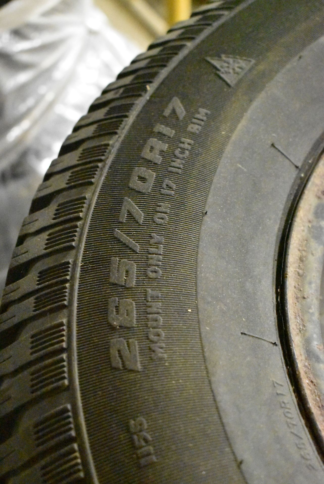 SET OF WINTER TIRES WITH STEEL RIMS - Image 2 of 2