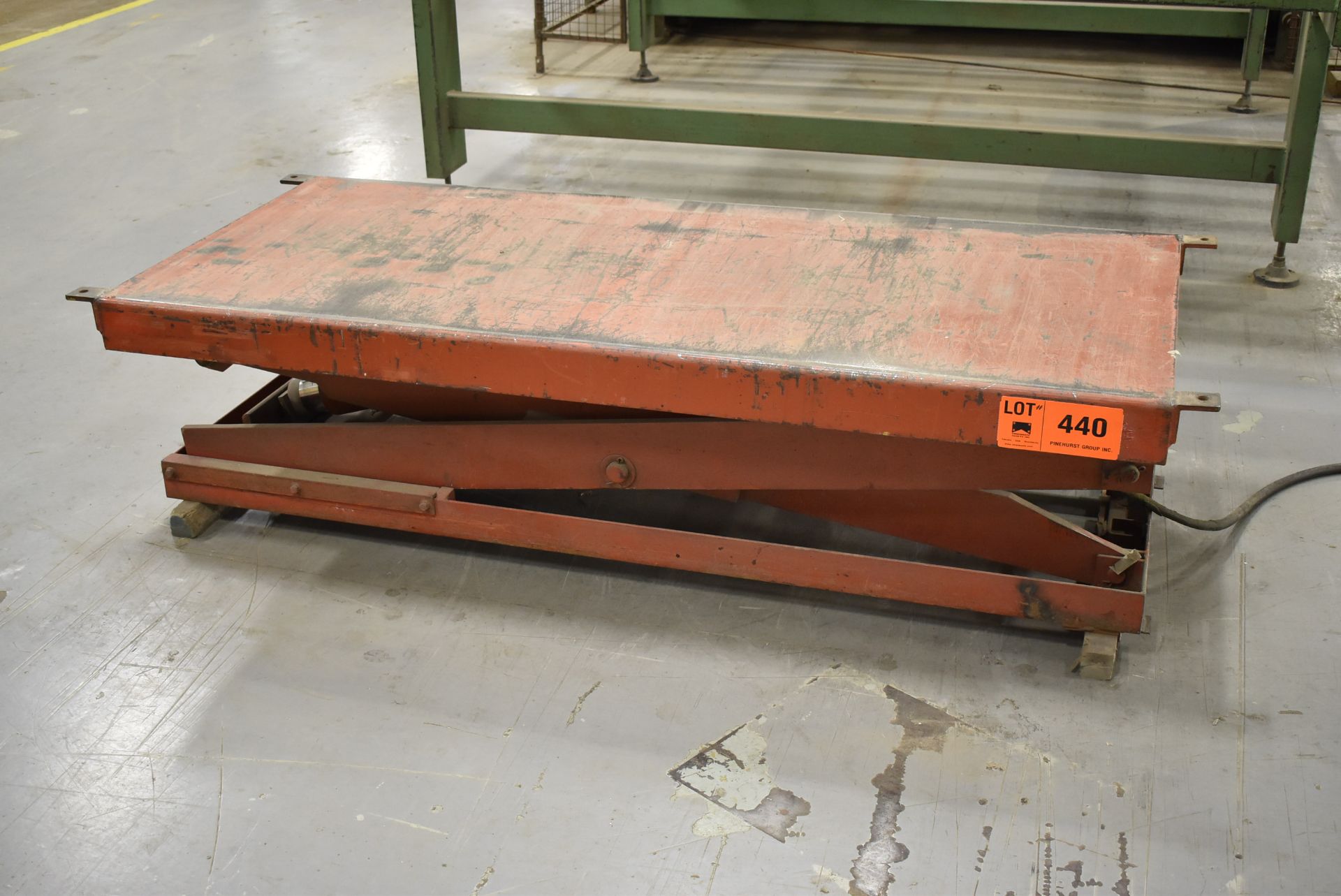 OLYMPIC 4000 LB. CAPACITY HYDRAULIC SCISSOR LIFT TABLE (CI) [RIGGING FEES FOR LOT #440 - $50 USD