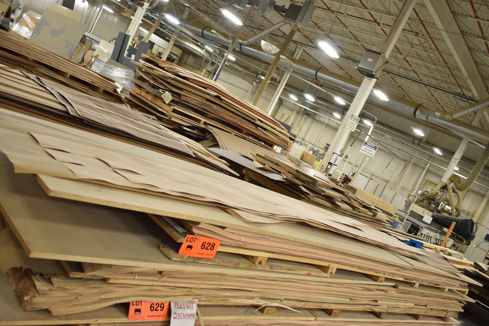 LOT/ SKID OF VENEER