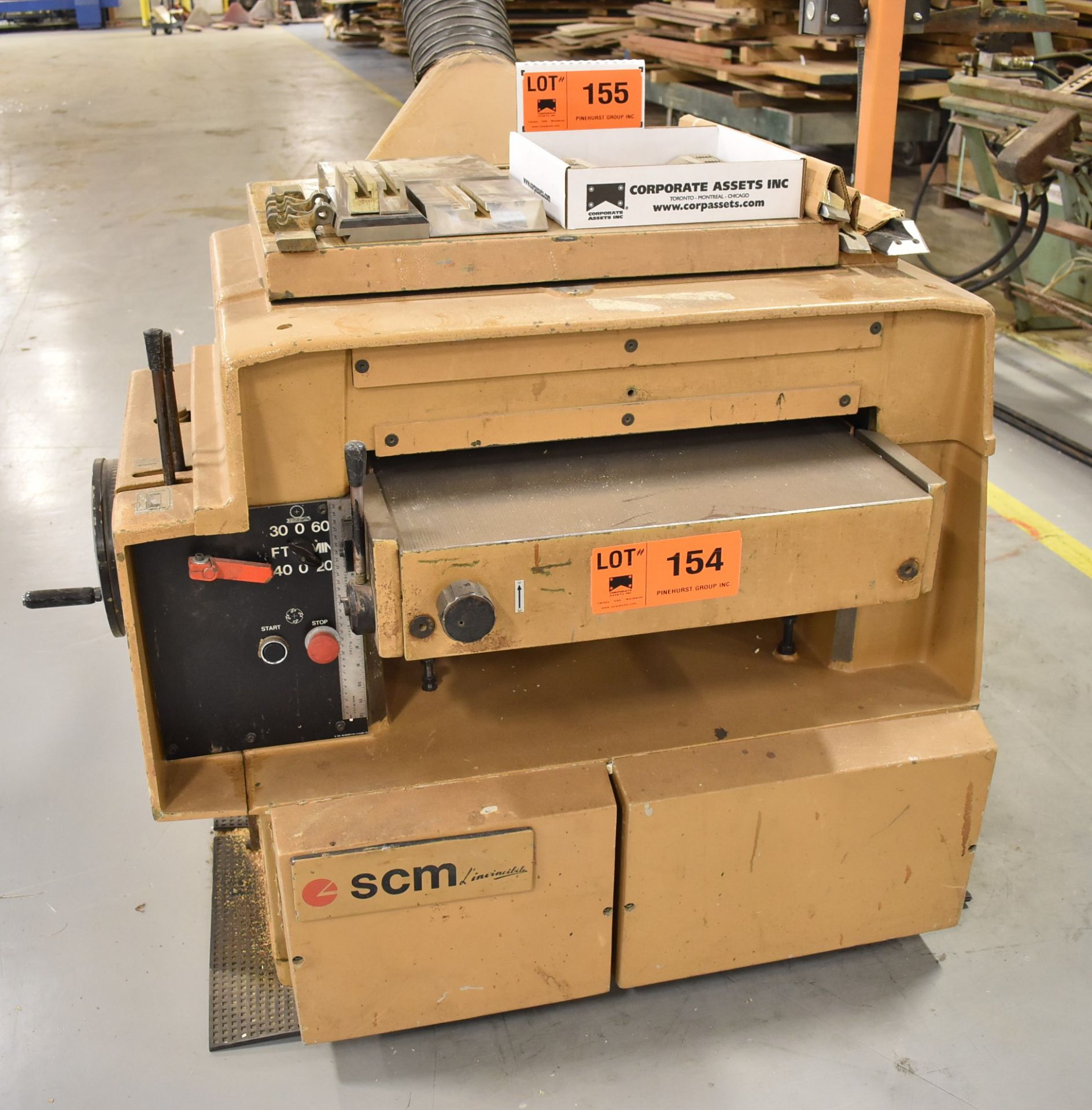 SCM S63 STATIONARY PLANER WITH 9.5"X24.5" MAX. CAPACITY, ADJUSTABLE FEED RATE, SPEEDS TO 59'/MIN,