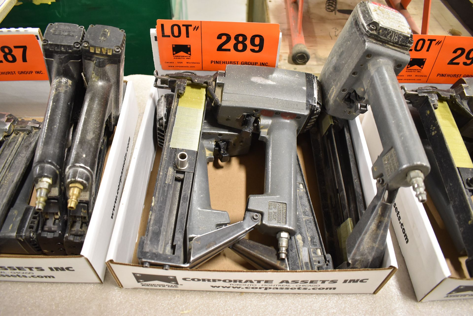 LOT/ (3) SENCO SKS PNEUMATIC STAPLE GUNS