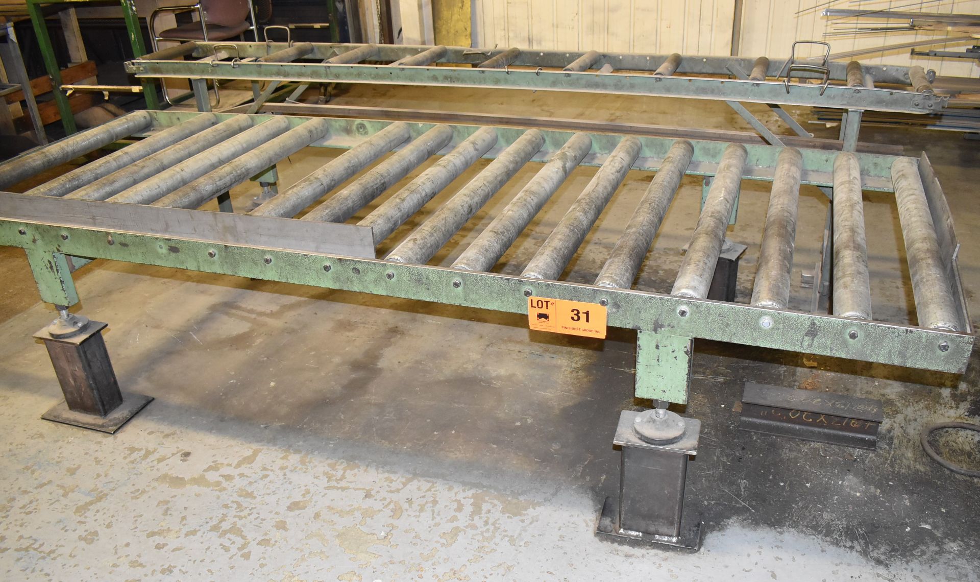 LOT/ (2) OUTFEED ROLLER CONVEYORS 118"X44" & 118"X16" [RIGGING FEES FOR LOT #31 - $50 USD PLUS