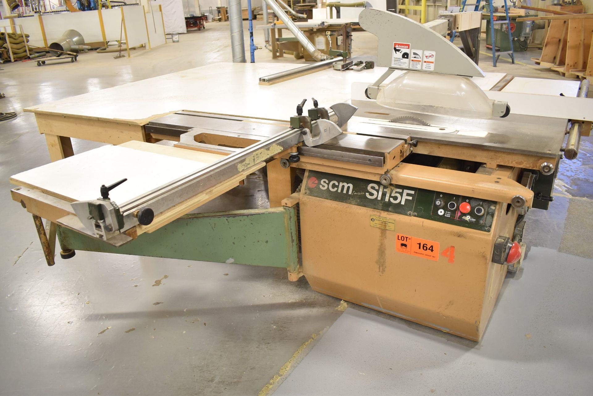 SCM SI15F 10" TABLE SAWS WITH 45"X32" TABLE, 45 DEG. MAX. BLADE ANGLE, SLIDING TABLE ATTACHMENT,