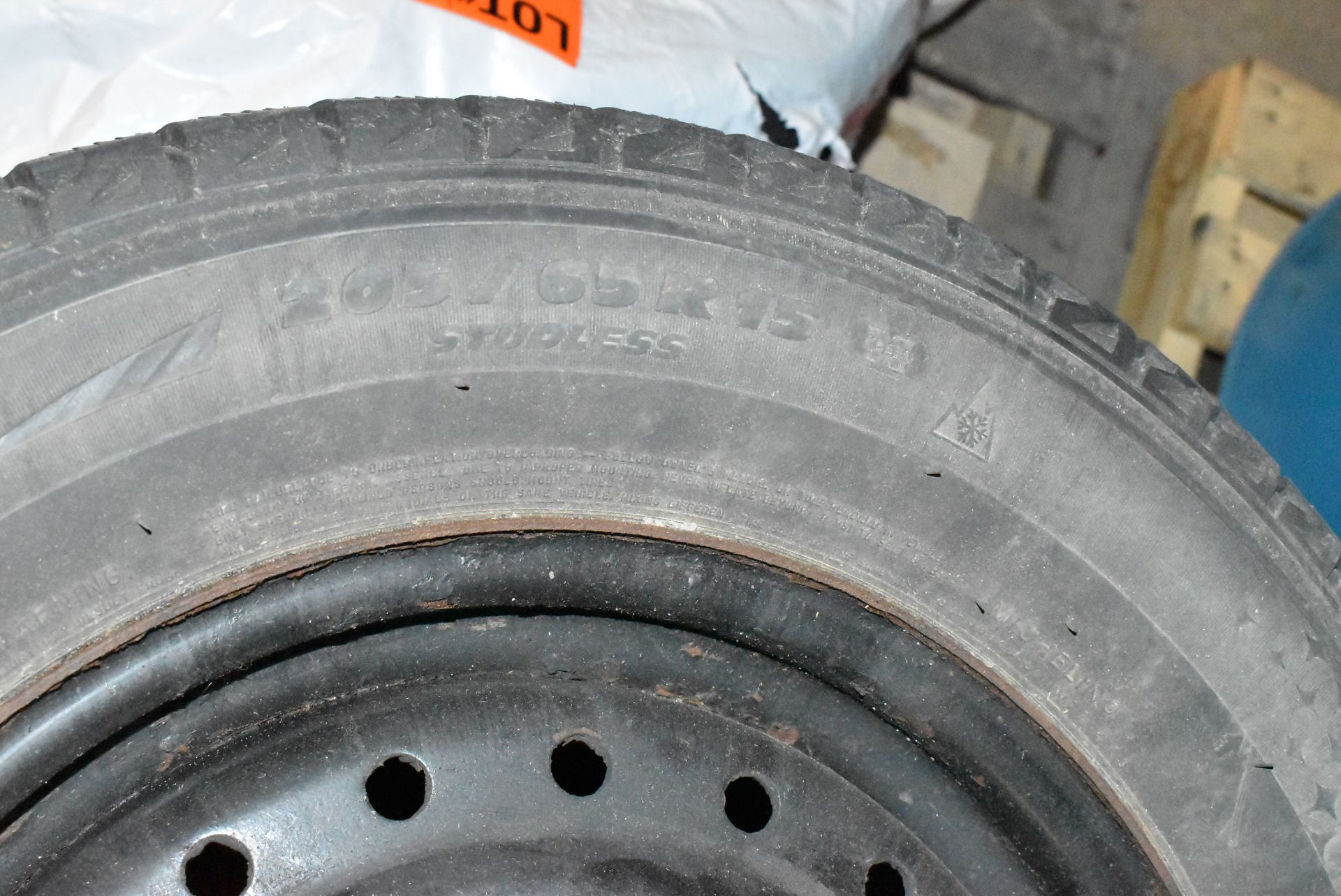 SET OF WINTER TIRES WITH STEEL RIMS - Image 3 of 3