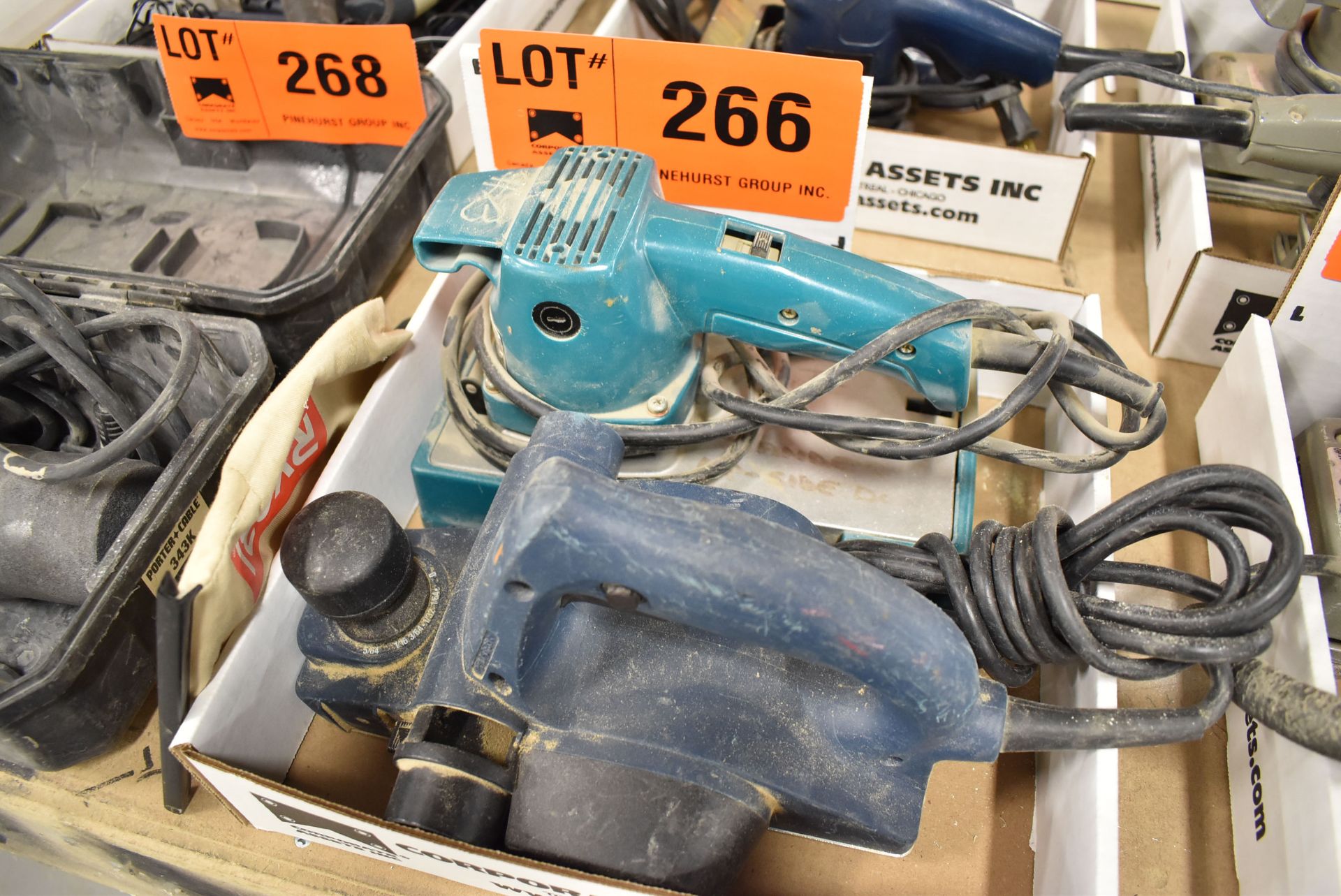 LOT/ BOSCH & MAKITA ELECTRIC PLANERS