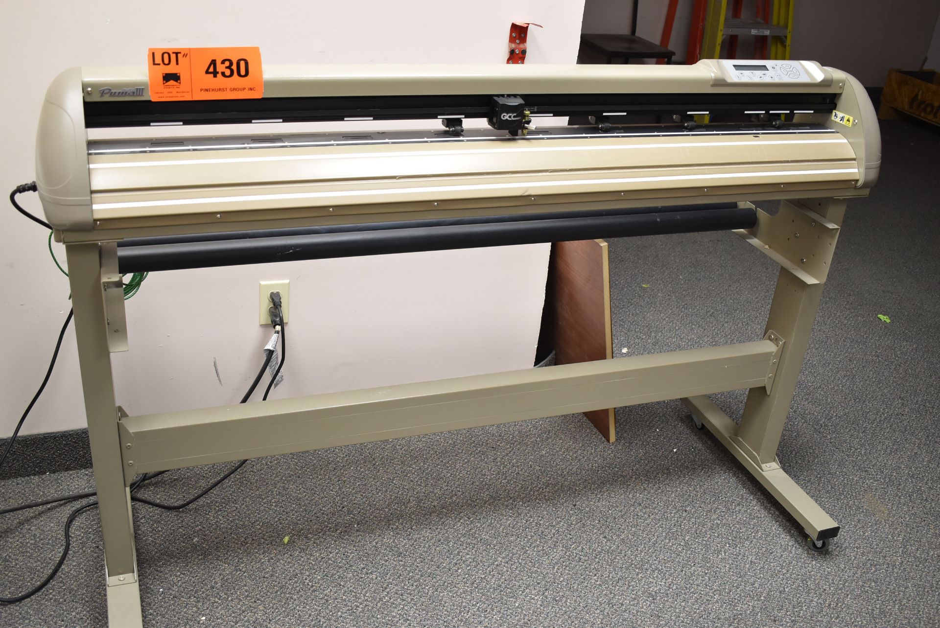 GCC PUMA III VINYL CUTTER [RIGGING FEES FOR LOT #430 - $25 USD PLUS APPLICABLE TAXES]