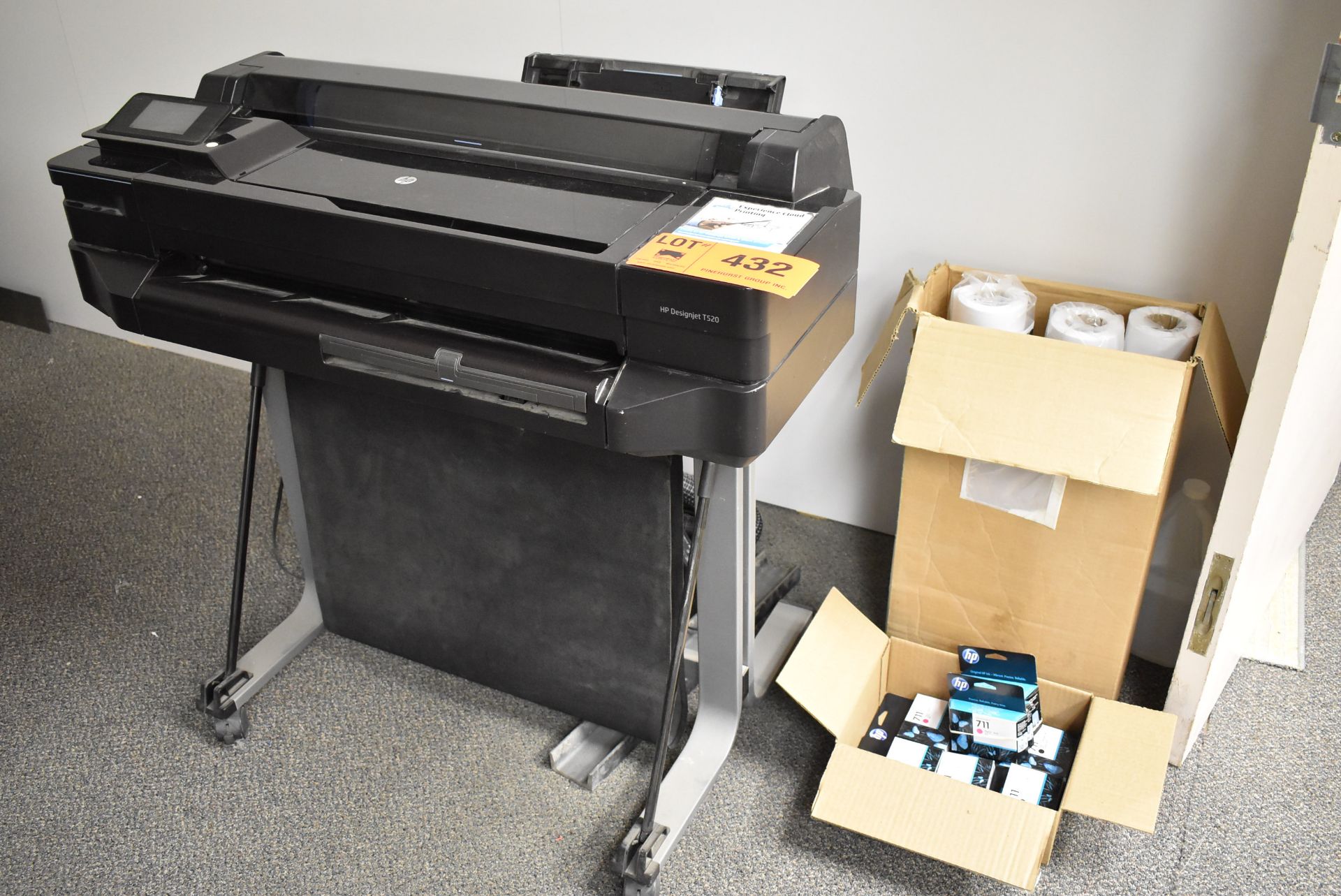 LOT/ HP DESIGNJET T520 36" LARGE CAPACITY COLOUR INKJET PRINTER WITH PAPER & INK [RIGGING FEES FOR - Image 2 of 6