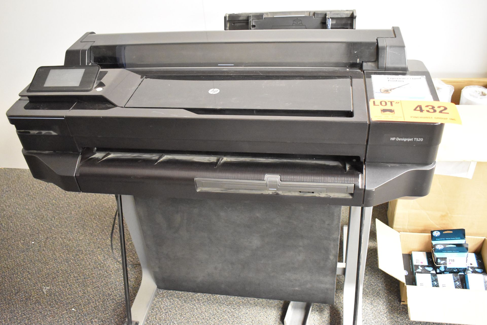 LOT/ HP DESIGNJET T520 36" LARGE CAPACITY COLOUR INKJET PRINTER WITH PAPER & INK [RIGGING FEES FOR - Image 3 of 6