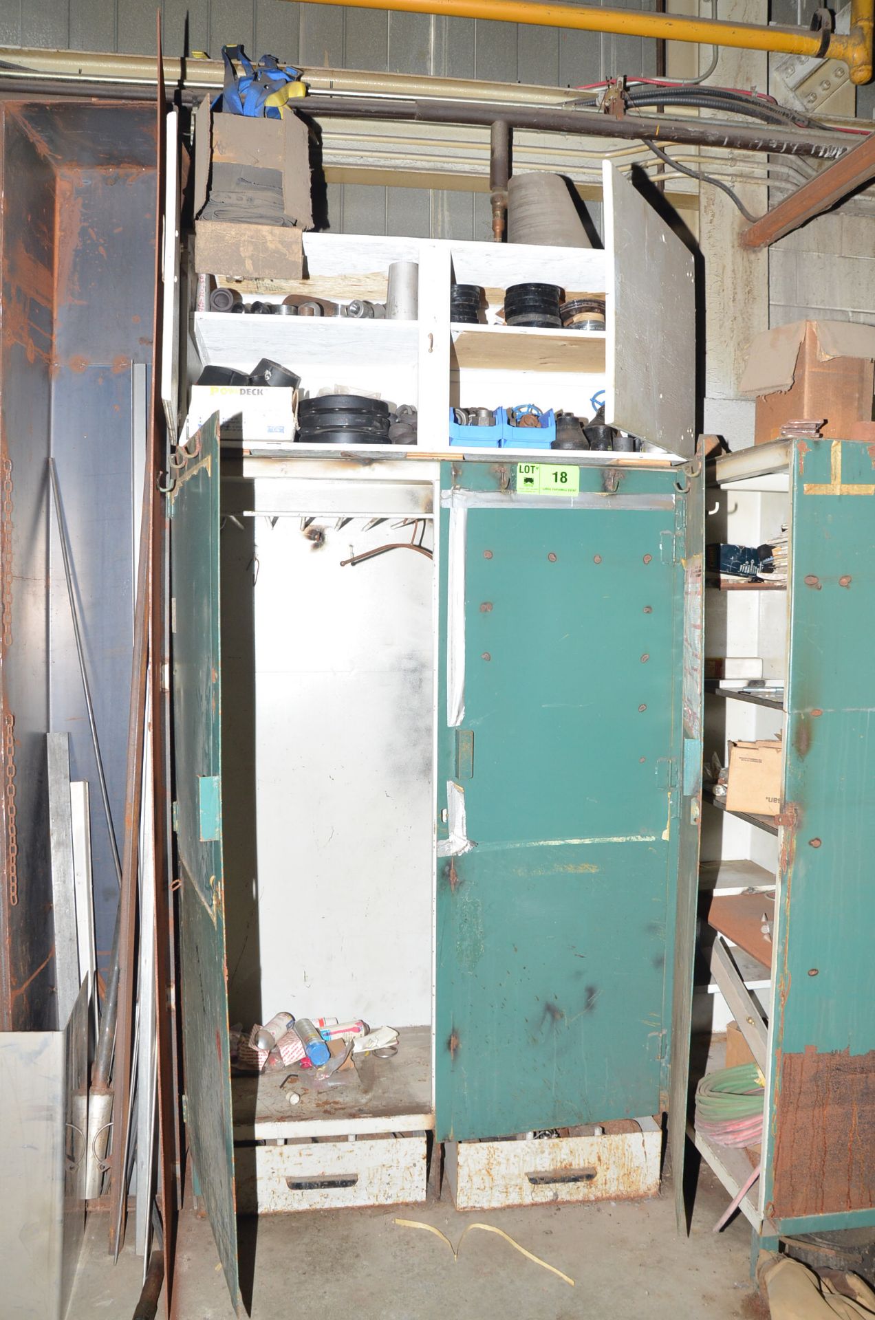 LOT/ STEEL CABINET WITH PLUMBING FIXTURES AND PIPE FLANGES [RIGGING FEES FOR LOT #18 - $150 USD PLUS - Image 2 of 2
