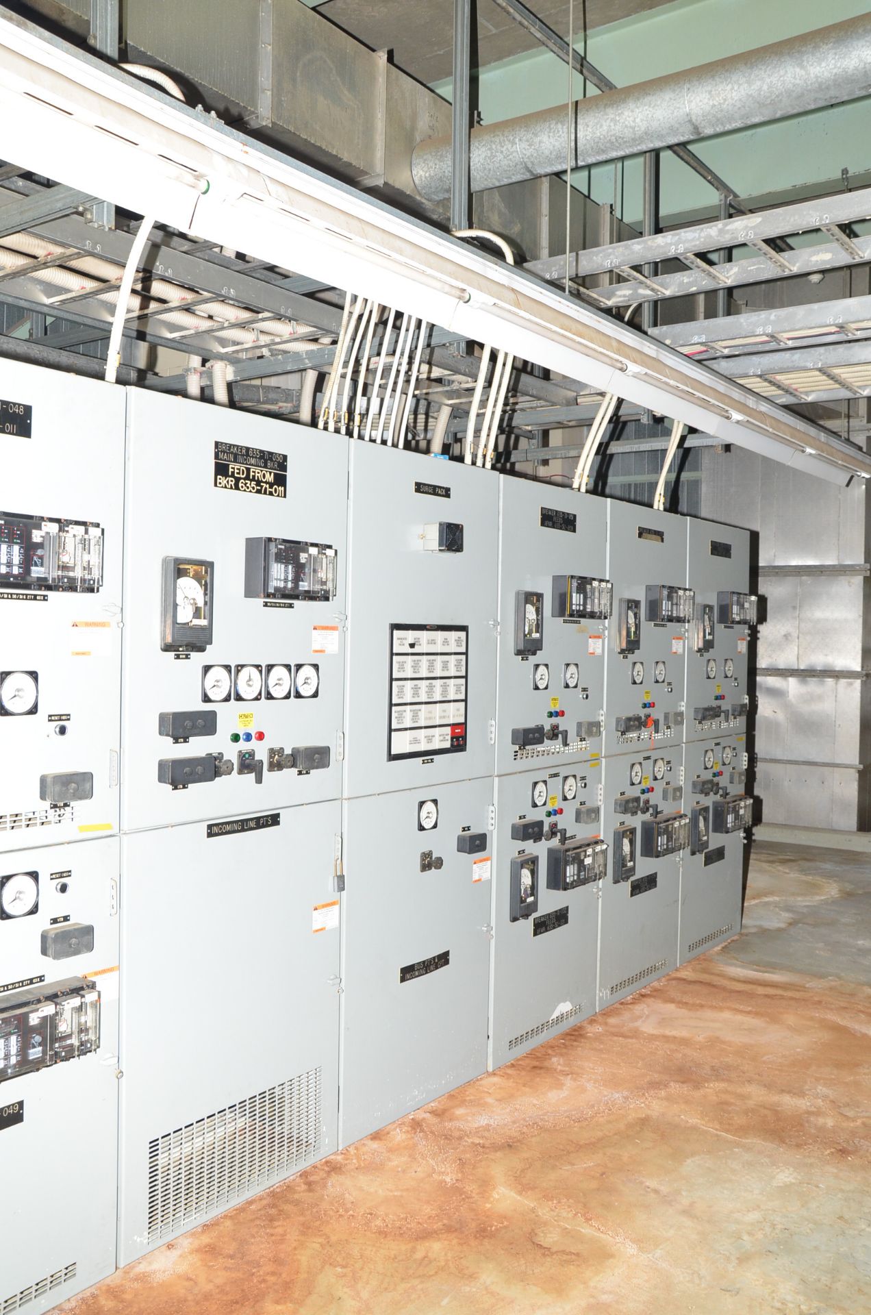 WESTINGHOUSE 10-BANK SWITCHGEAR PANEL, S/N: N/A [RIGGING FEES FOR LOT #497 - $TBD USD PLUS - Image 6 of 6
