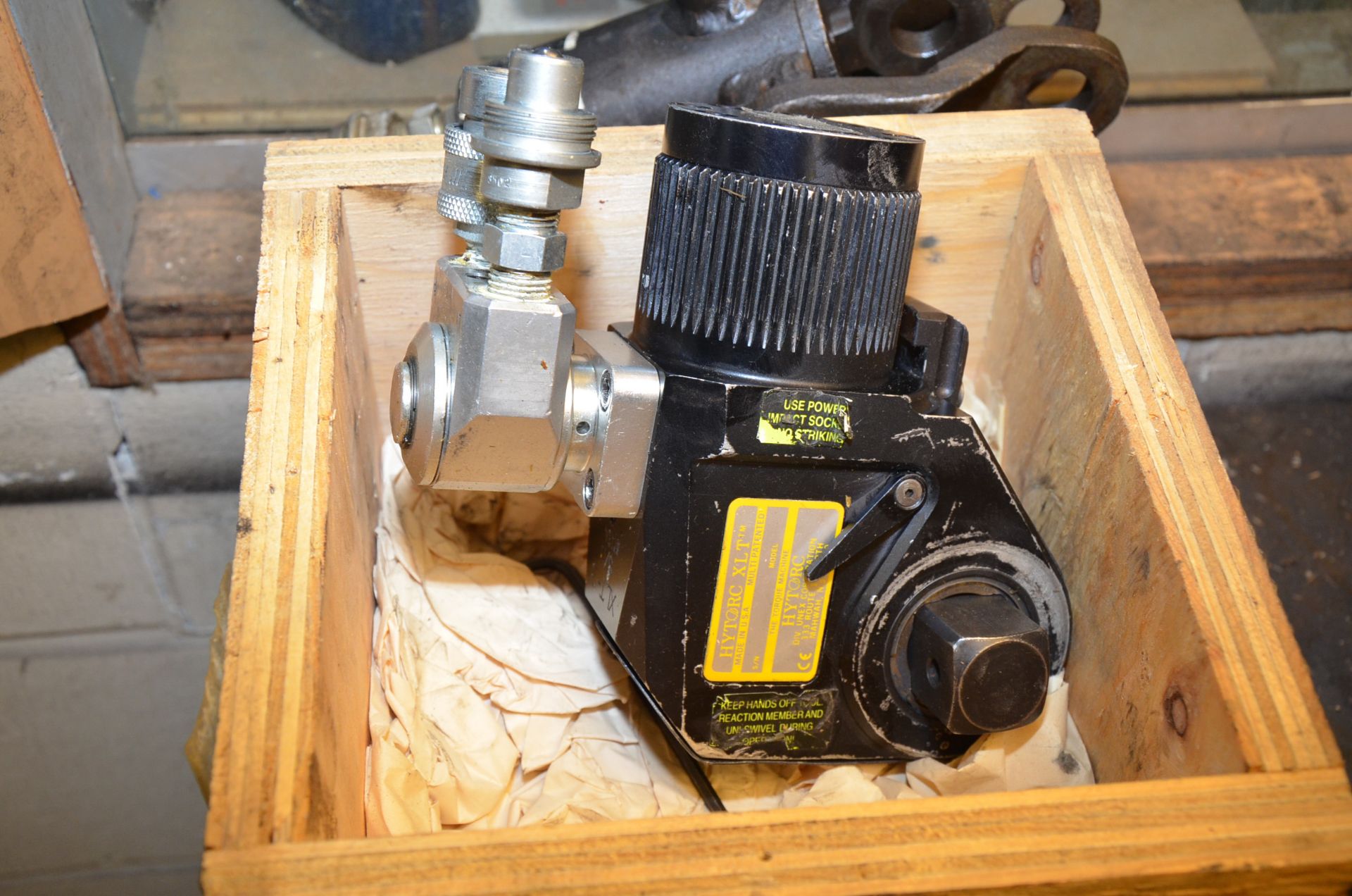 LOT/ HYTORC-SL HYDRAULIC TORQUE MULTIPLIERS [RIGGING FEES FOR LOT #46 - $60 USD PLUS APPLICABLE - Image 3 of 3