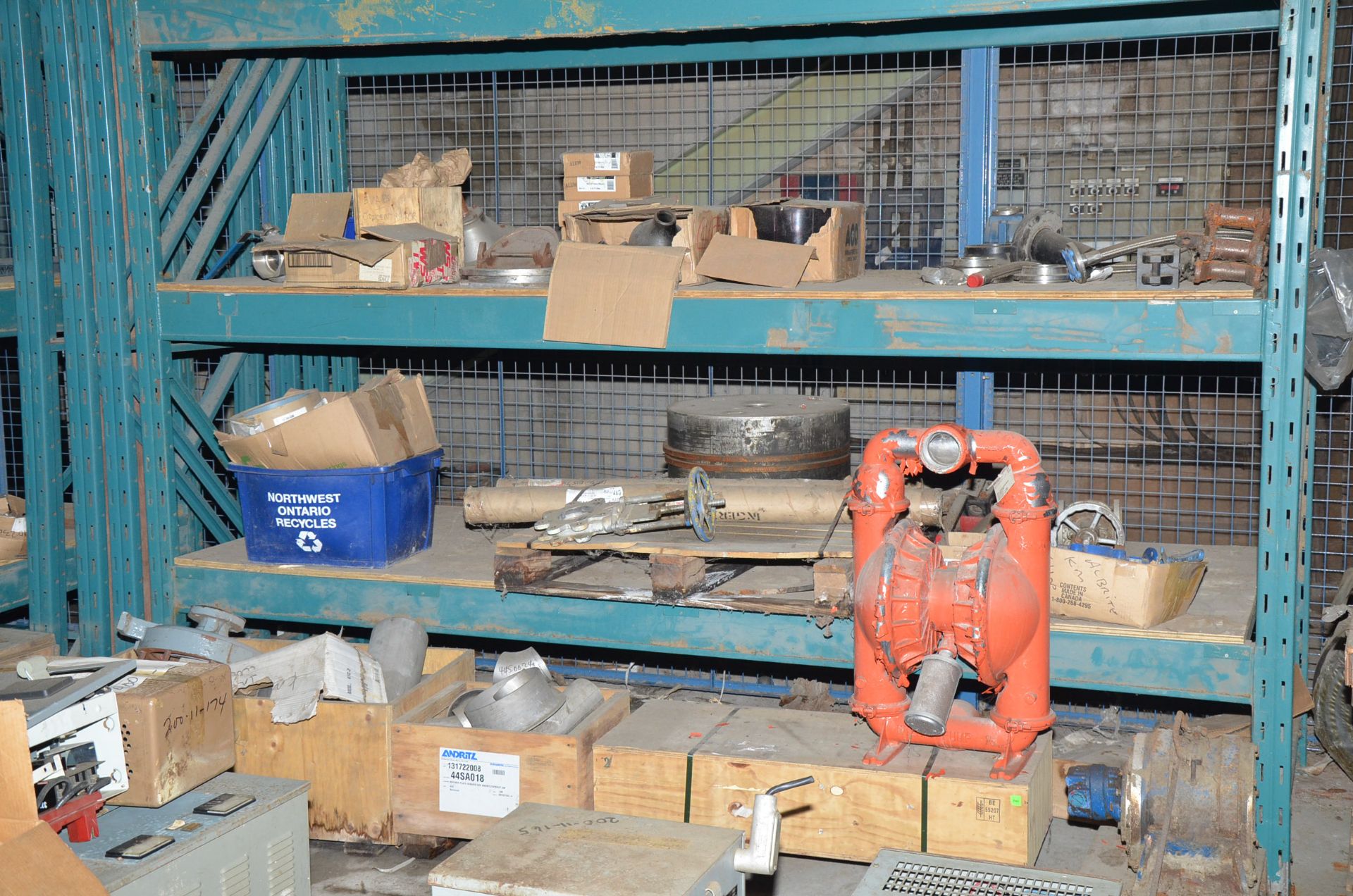 LOT/ CONTENTS OF CAGE CONSISTING OF PALLETS, PARTS, COMPONENTS, AND SPARES [RIGGING FEES FOR LOT # - Image 5 of 9