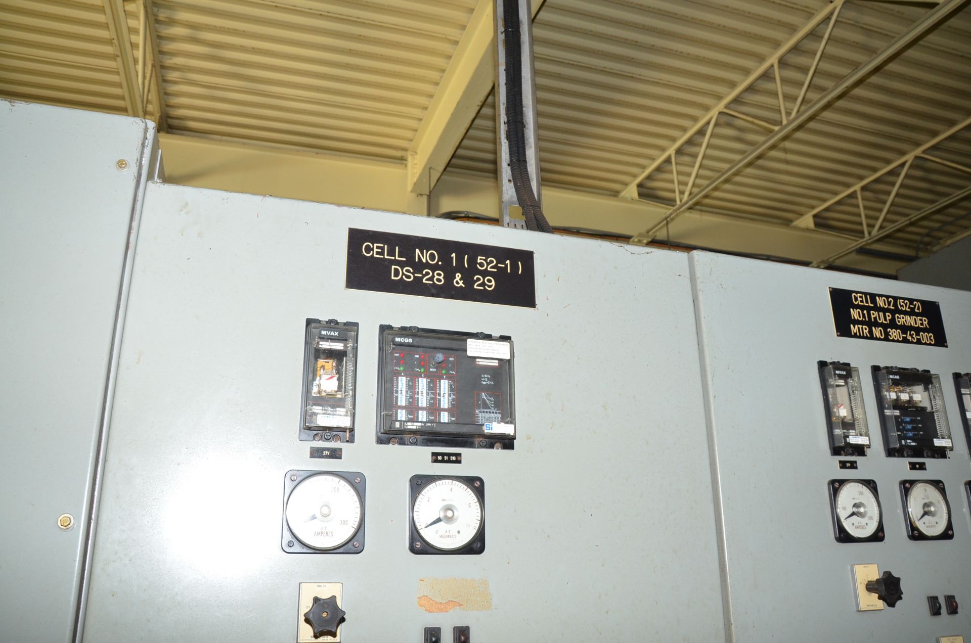 LOT/ WESTINGHOUSE-SCHNEIDER HIGH VOLTAGE 40-BANK SWITCHGEAR UNIT, S/N N/A [RIGGING FEES FOR LOT #749 - Image 4 of 18