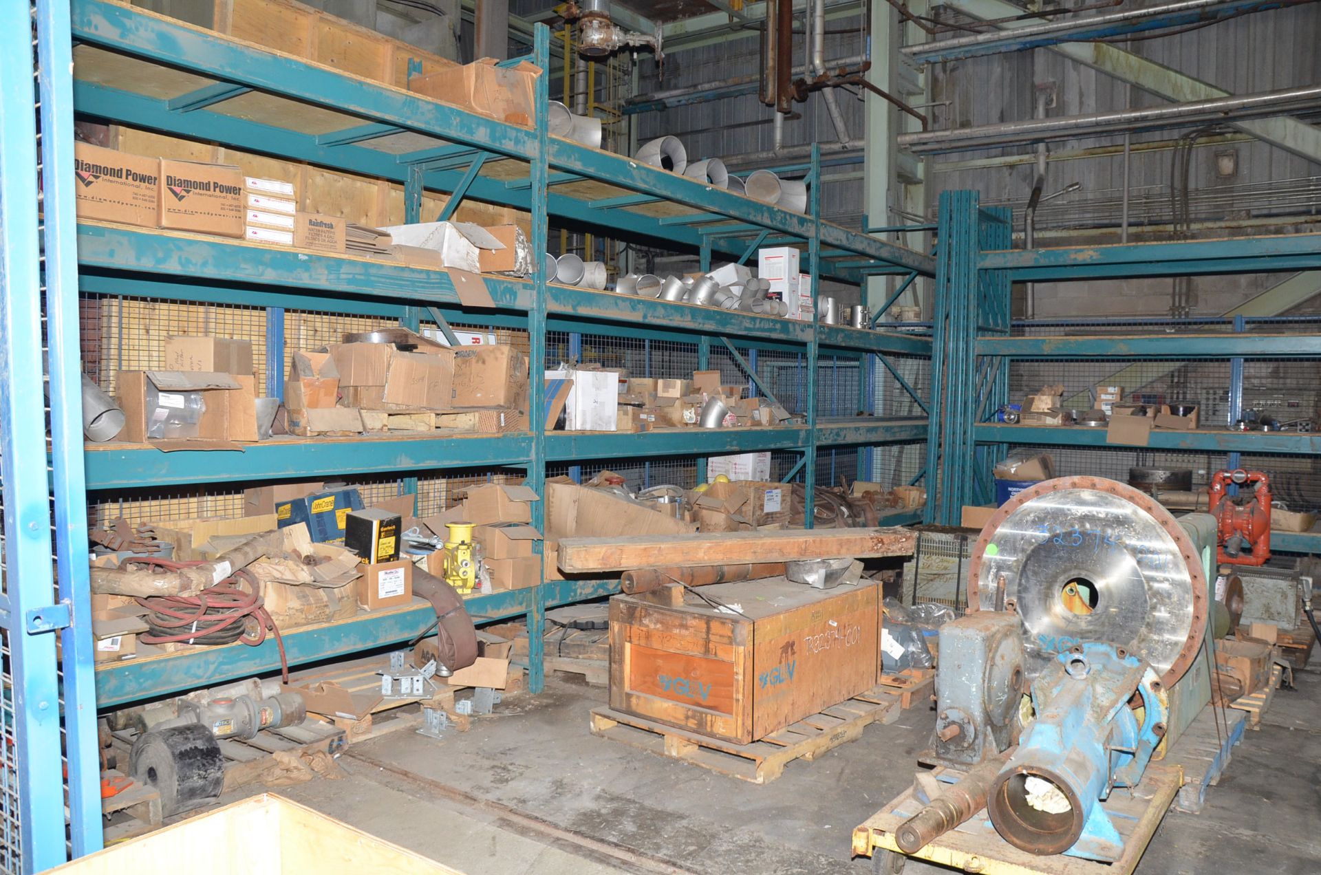 LOT/ CONTENTS OF CAGE CONSISTING OF PALLETS, PARTS, COMPONENTS, AND SPARES [RIGGING FEES FOR LOT # - Image 2 of 9