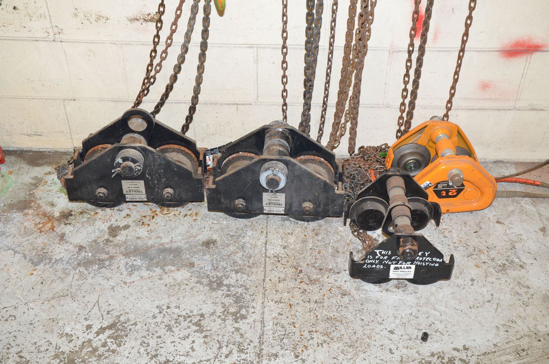 LOT/ CHAINFALLS AND LIFTING SUPPLIES [RIGGING FEES FOR LOT #39 - $125 USD PLUS APPLICABLE TAXES] - Image 3 of 4