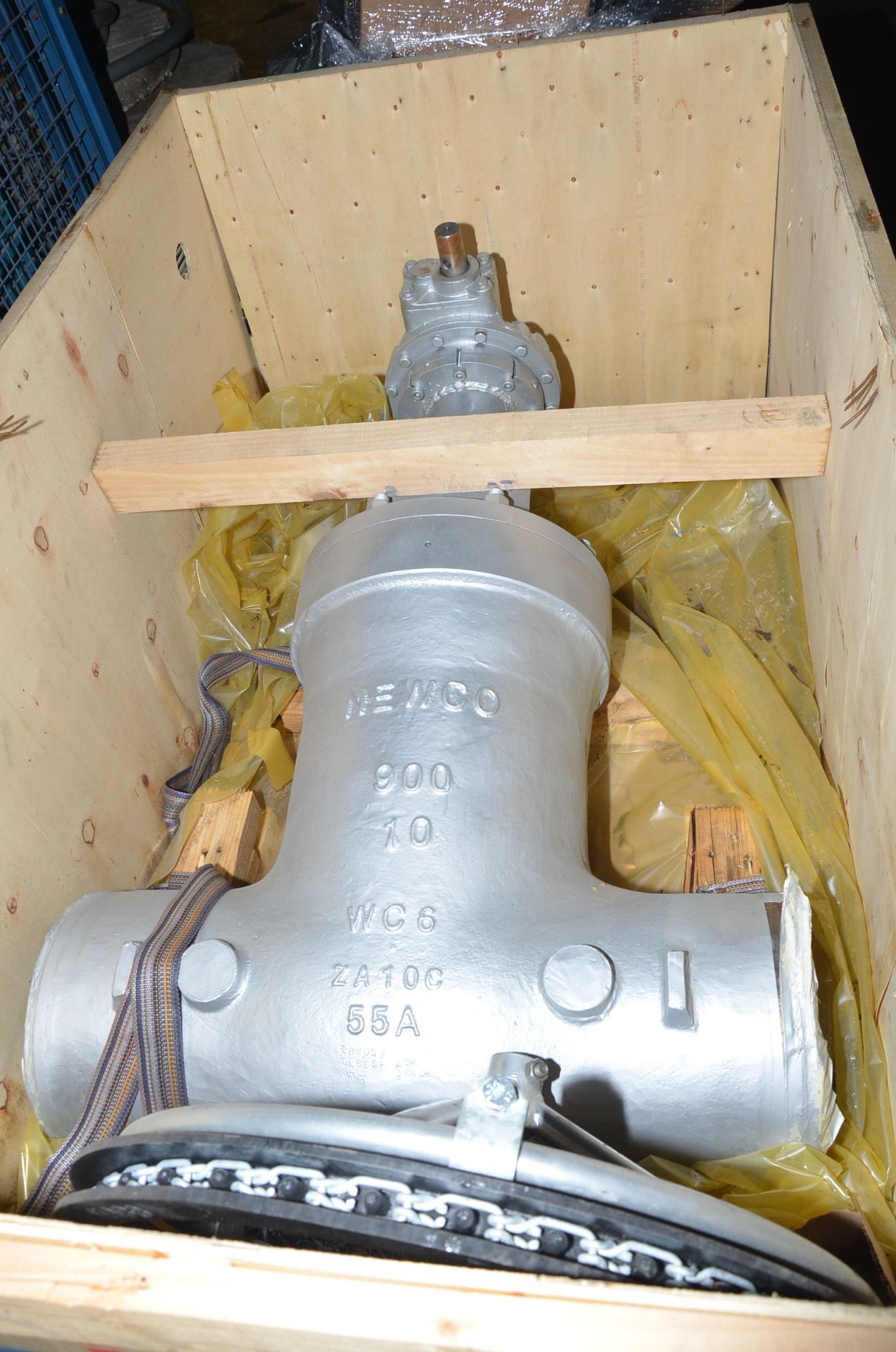 NEWCO 900-10WC6 HIGH-PRESSURE STEAM VALVE WITH 2250PSI@100DEGF, S/N: N/A (BRAND NEW IN BOX) [RIGGING - Image 3 of 4