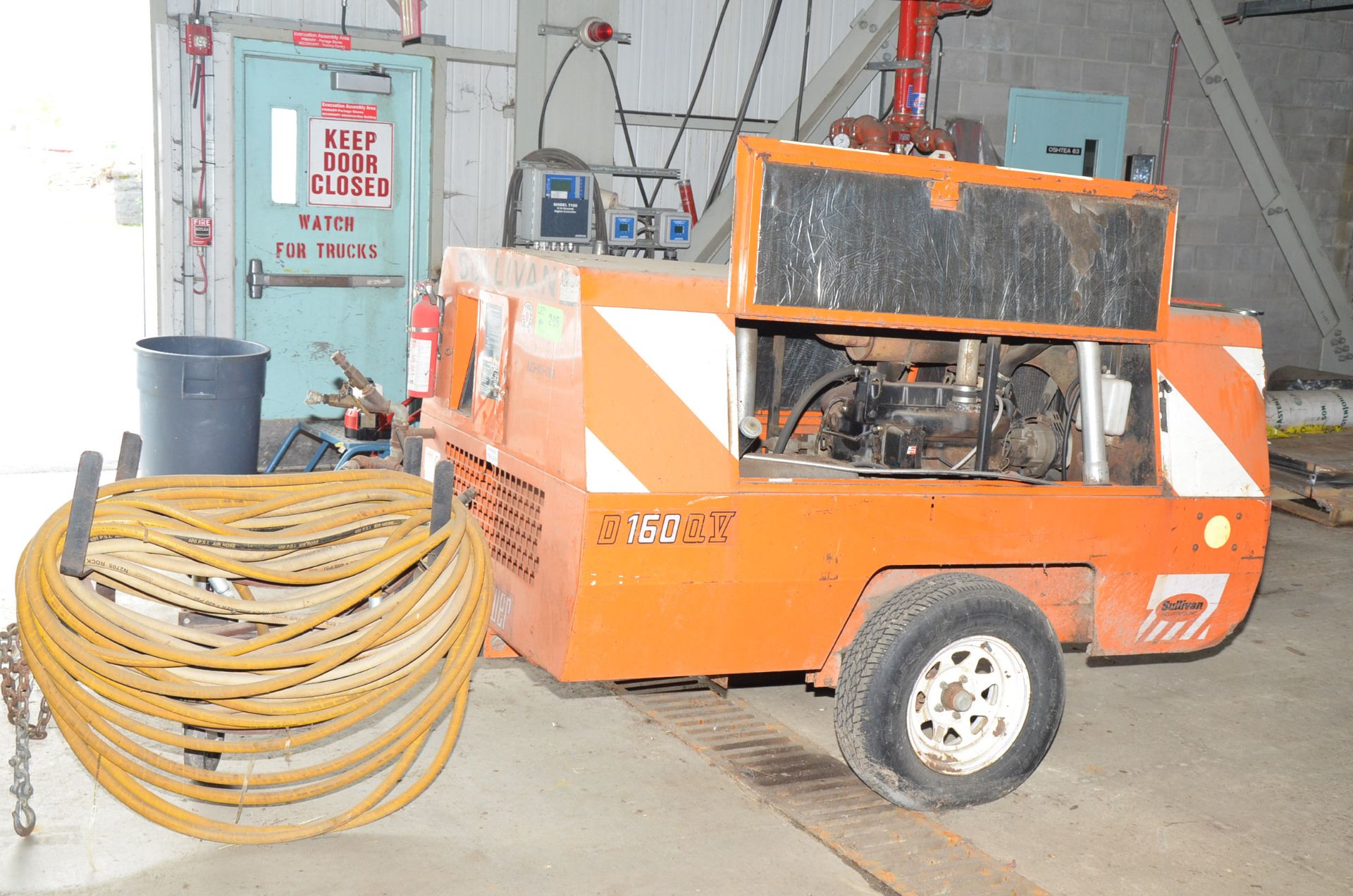 SULLIVAN D160QV TOW BEHIND AIR COMPRESSOR, S/N: 10792 [RIGGING FEES FOR LOT #246 - $60 USD PLUS - Image 2 of 6