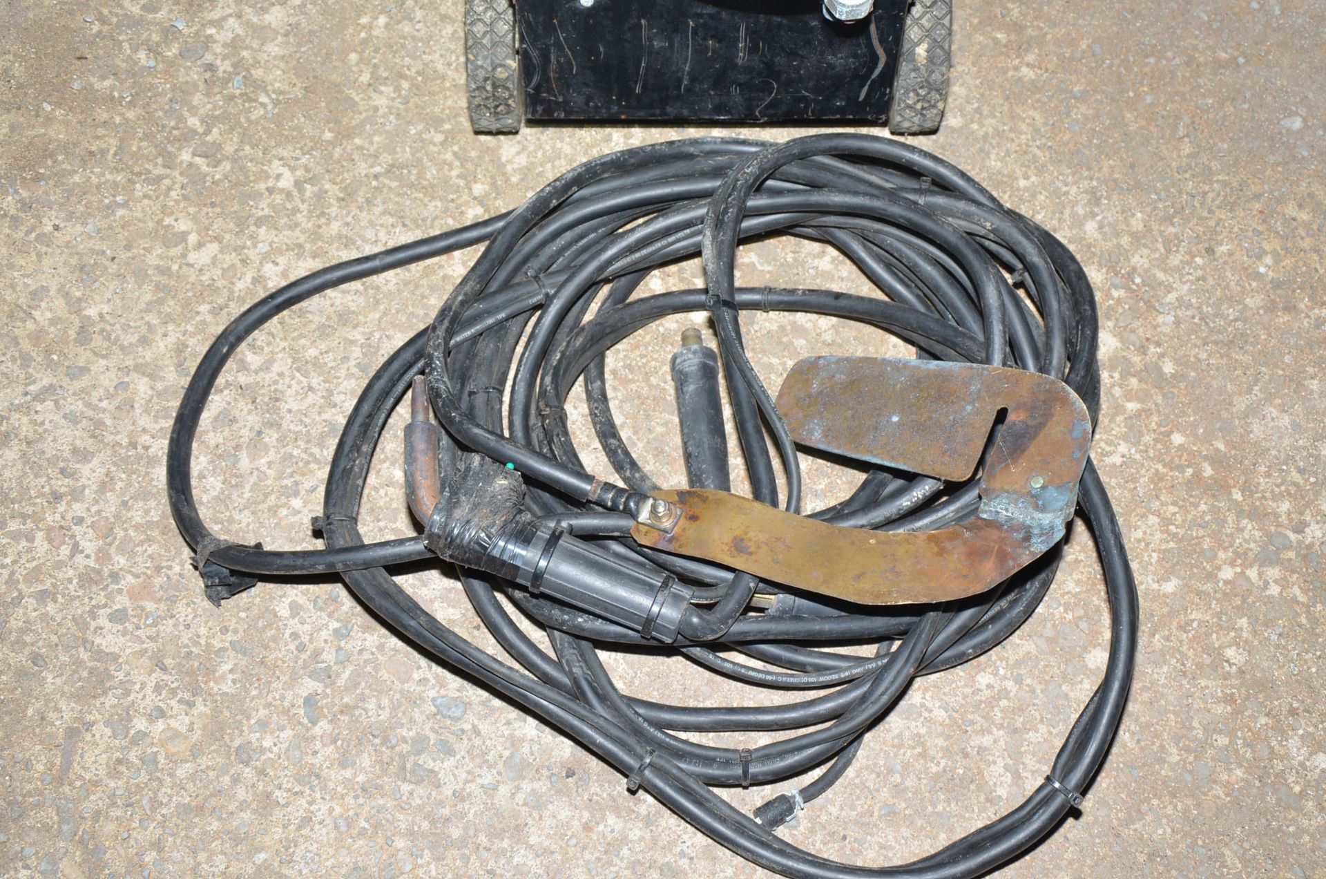 ABW PORTABLE SPOT WELDER WITH CABLES AND GUN, S/N ABW-1 [RIGGING FEES FOR LOT #542 - $85 USD PLUS - Image 3 of 4