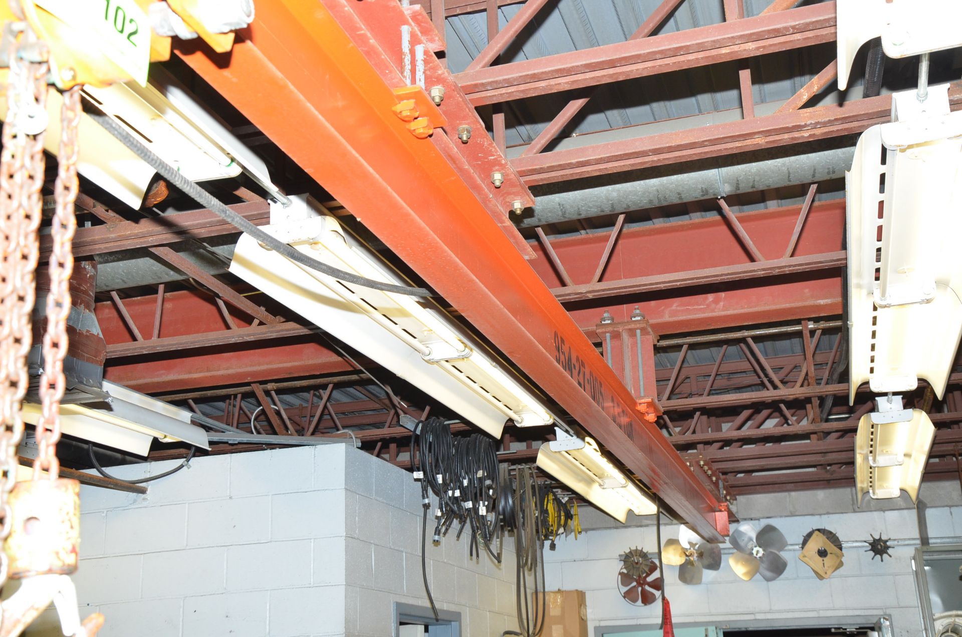 LOT/ CHAIN HOIST WITH TROLLEY AND BEAM [RIGGING FEES FOR LOT #102 - $85 USD PLUS APPLICABLE TAXES] - Image 2 of 3