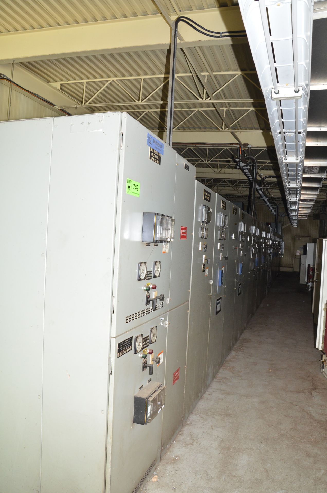 LOT/ WESTINGHOUSE-SCHNEIDER HIGH VOLTAGE 40-BANK SWITCHGEAR UNIT, S/N N/A [RIGGING FEES FOR LOT #749 - Image 2 of 18