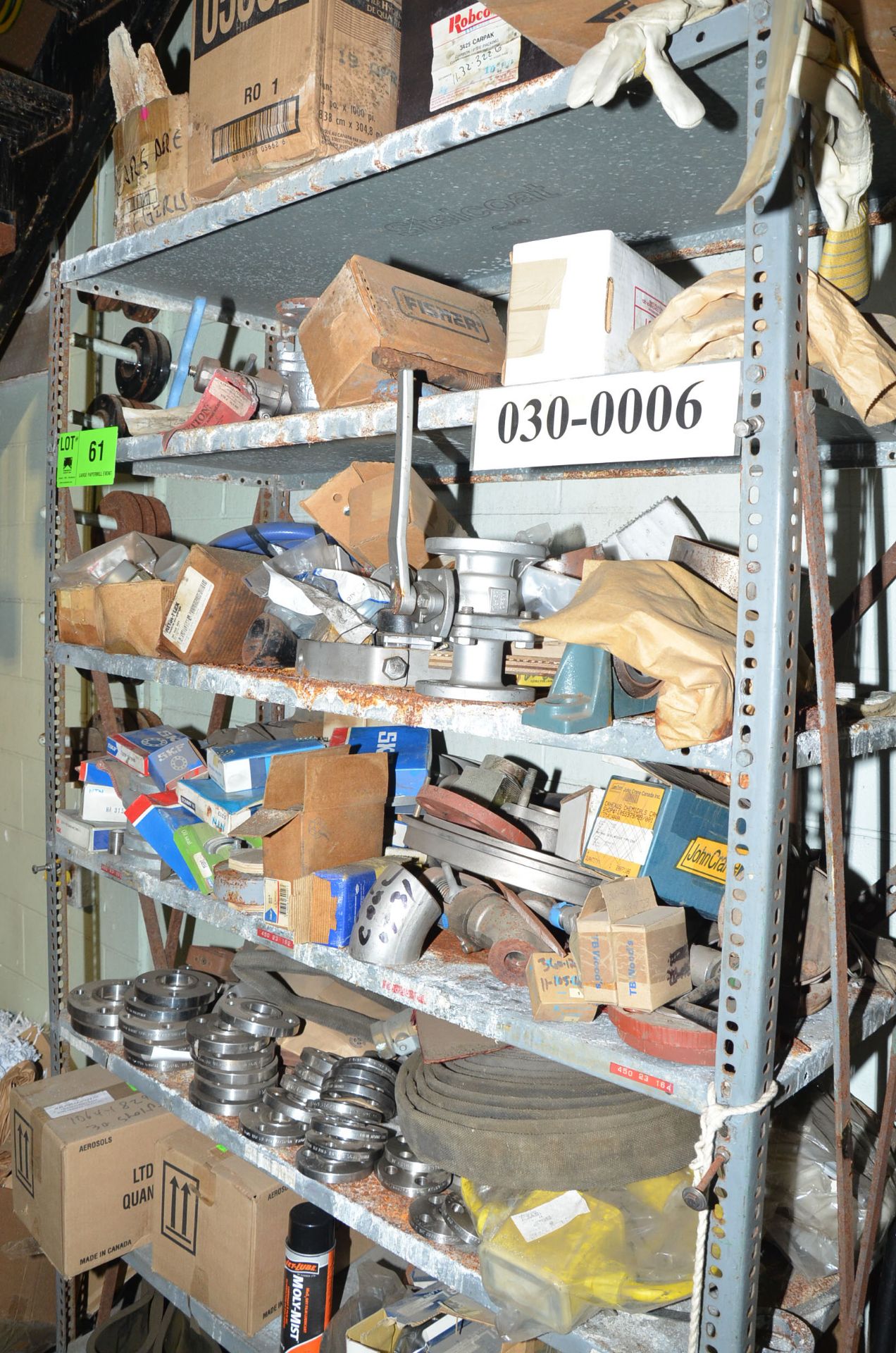 LOT/ SHELF WITH FLANGES, BEARINGS AND PARTS [RIGGING FEES FOR LOT #61 - $125 USD PLUS APPLICABLE - Image 2 of 2