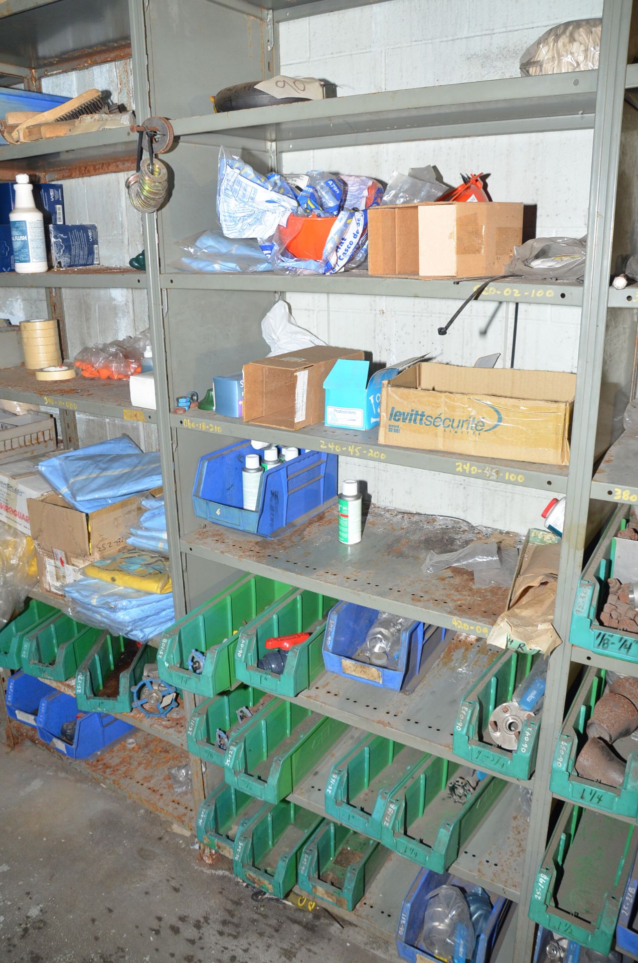 LOT/ (13) SECTIONS OF METAL SHELVING WITH STAINLESS STEEL AND BLACK PLUMBING FITTINGS [RIGGING - Image 7 of 12