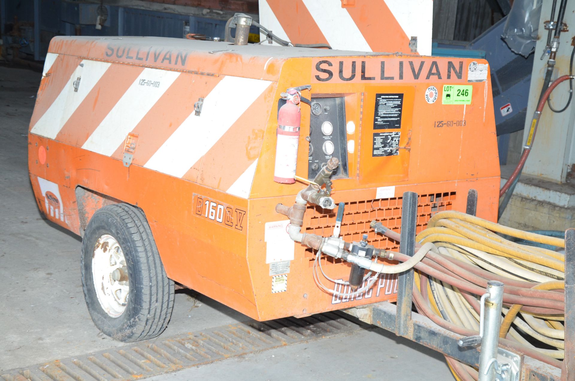 SULLIVAN D160QV TOW BEHIND AIR COMPRESSOR, S/N: 10792 [RIGGING FEES FOR LOT #246 - $60 USD PLUS - Image 5 of 6
