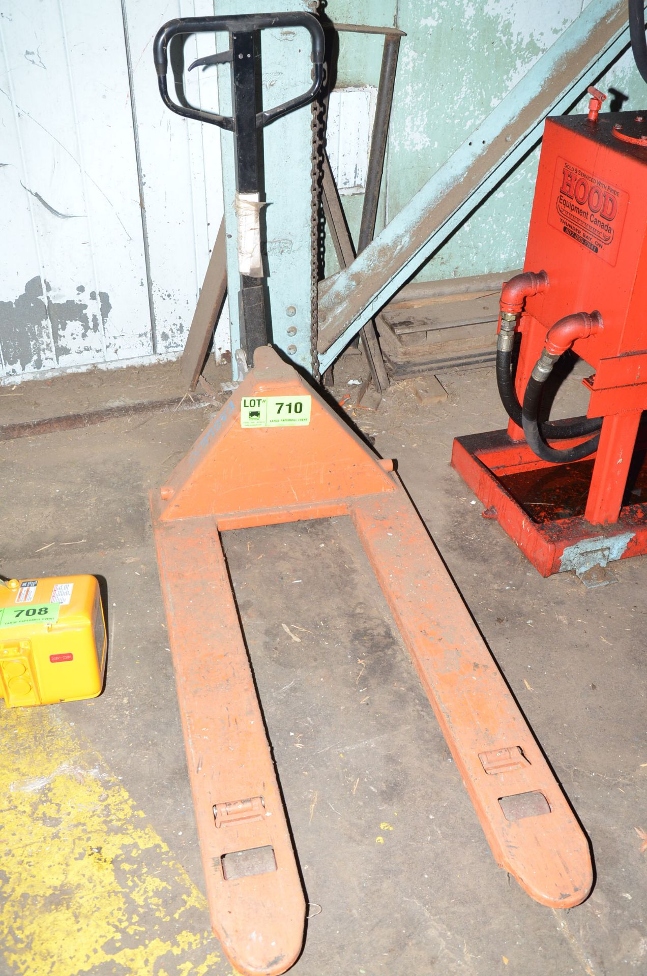HYDRAULIC PALLET TRUCK [RIGGING FEES FOR LOT #710 - $60 USD PLUS APPLICABLE TAXES]