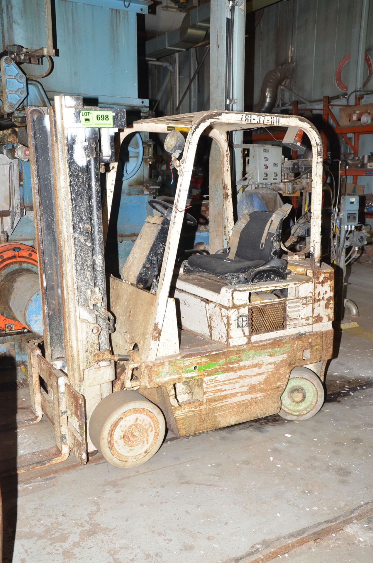 CATERPILLAR T40DSA 4,000 LBS CAPACITY LPG FORKLIFT WITH 173" MAX VERTICAL REACH, 3-STAGE MAST,