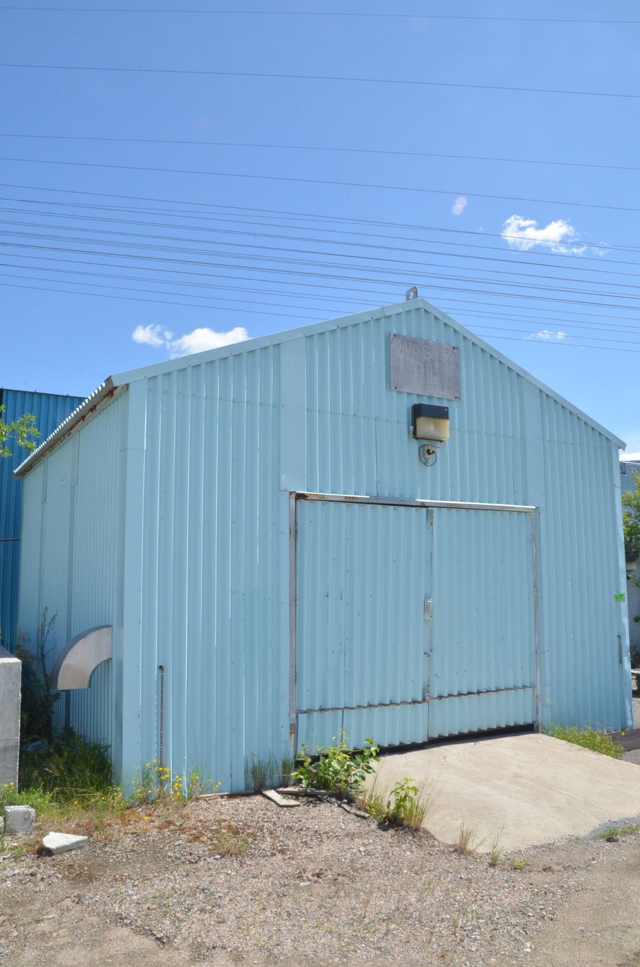 18'X18' MODULAR ALL BOLTED CONSTRUCTION STEEL SHED, S/N N/A [RIGGING FEES FOR LOT #1301 - $TBD USD - Image 3 of 5