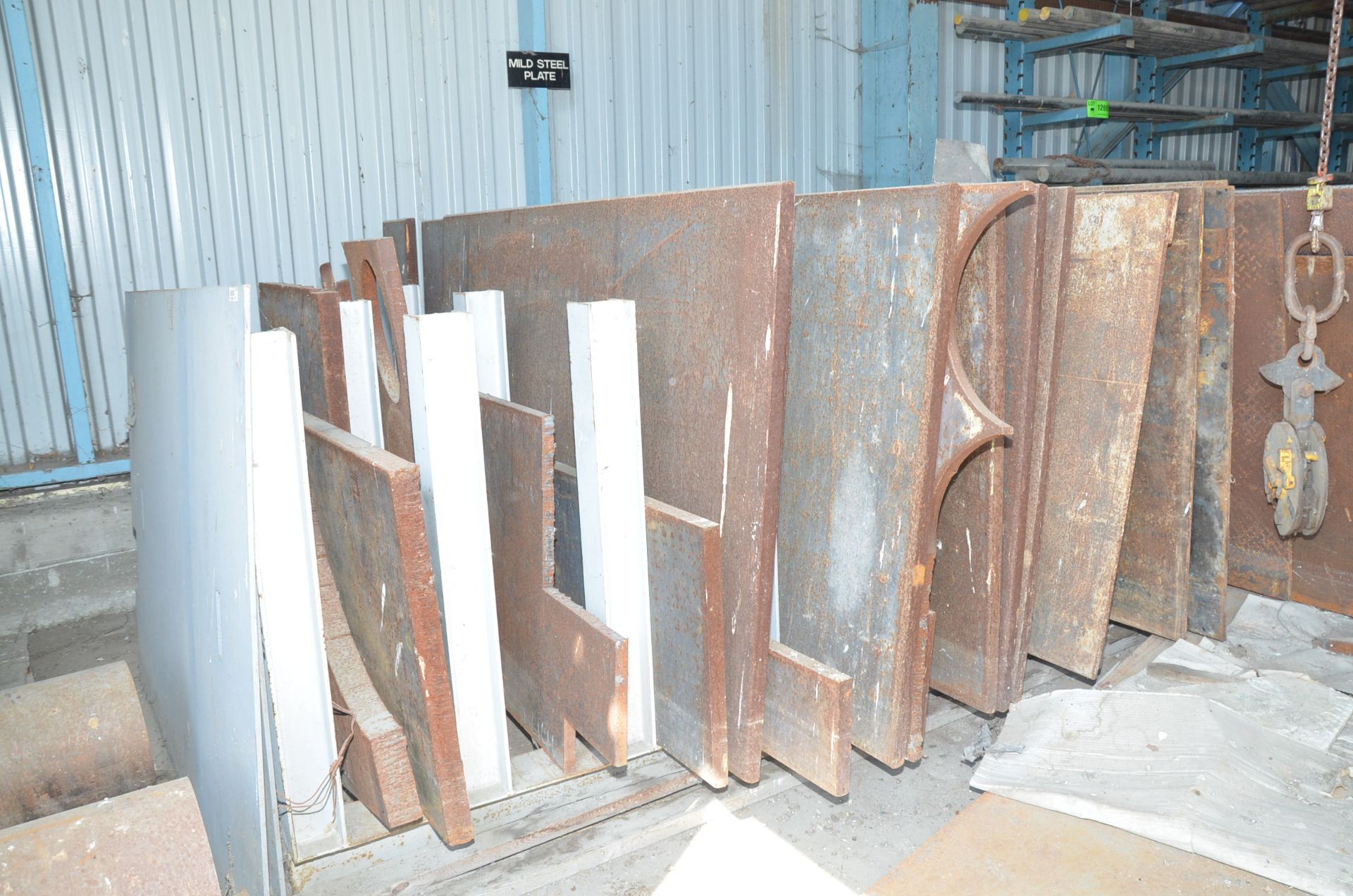 LOT/ FERROUS AND NON FERROUS RAW MATERIALS - SHEET, PLATE AND OFF CUTS [RIGGING FEES FOR LOT #1265 - - Image 3 of 3
