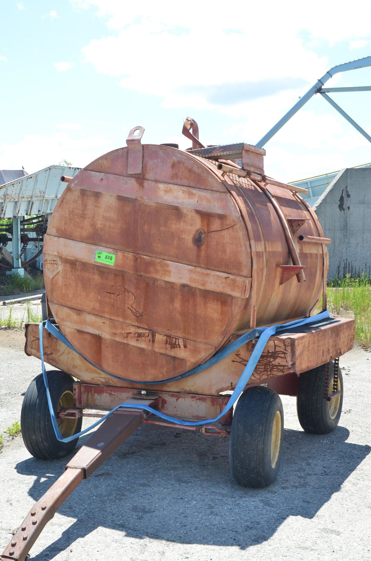 MFG UNKNOWN WATER TANKER TRAILER, S/N N/A (OFF-ROAD/YARD TRAILER ONLY - NOT PLATED) [RIGGING FEES