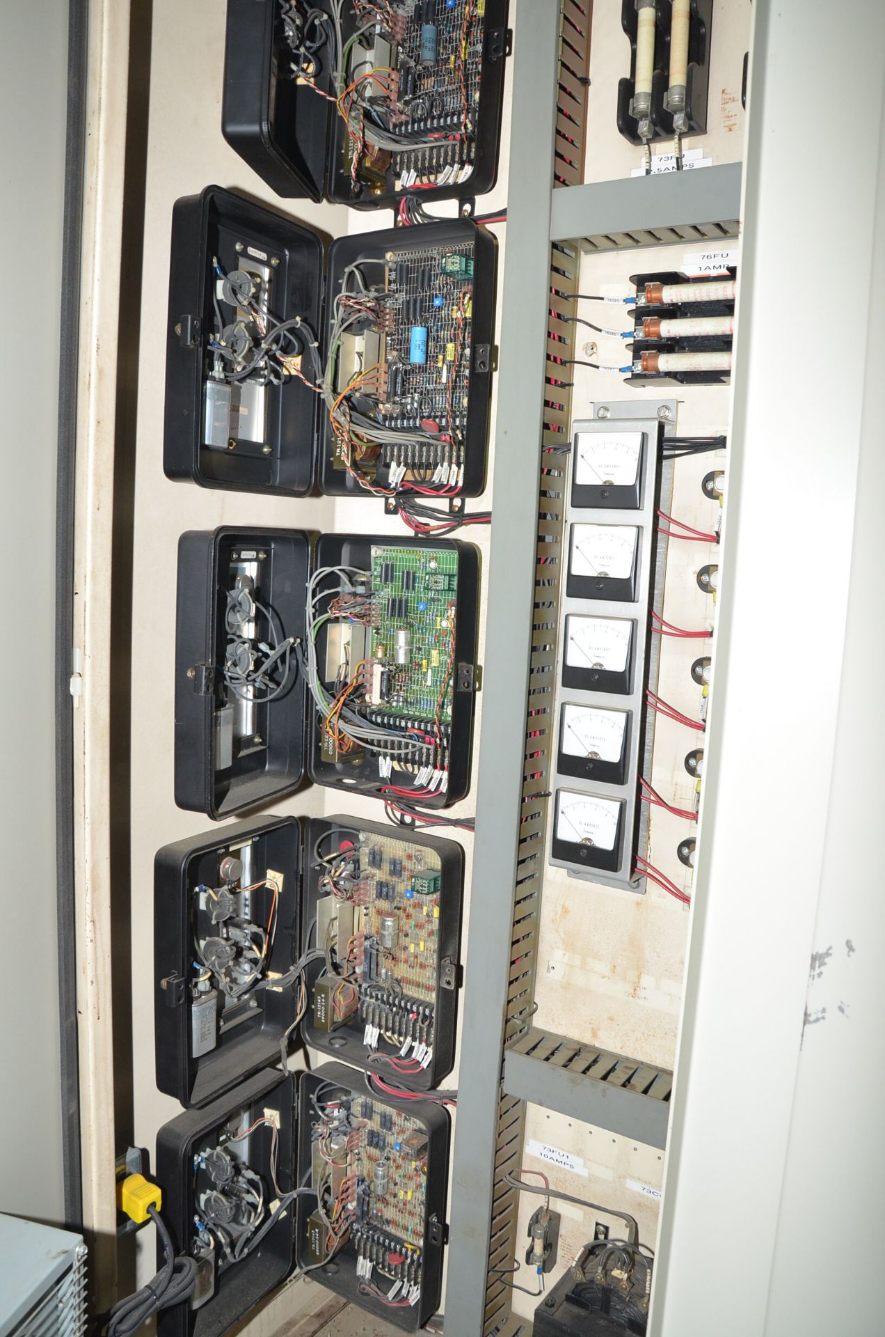 LOT/ PM5 DRIVE ROOM CABINETS CONSISTING OF 6-BANK CONTROL CABINETS WITH REMAINING COMPONENTS [ - Image 6 of 6