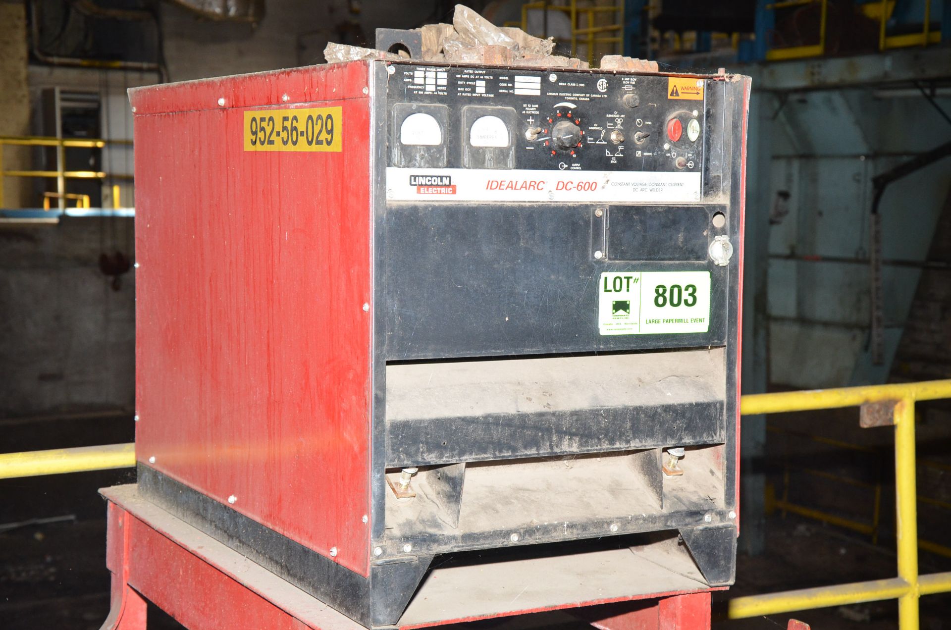 LINCOLN IDEALARC 600 WELDING POWER SOURCE, S/N N/A [RIGGING FEES FOR LOT #803 - $125 USD PLUS