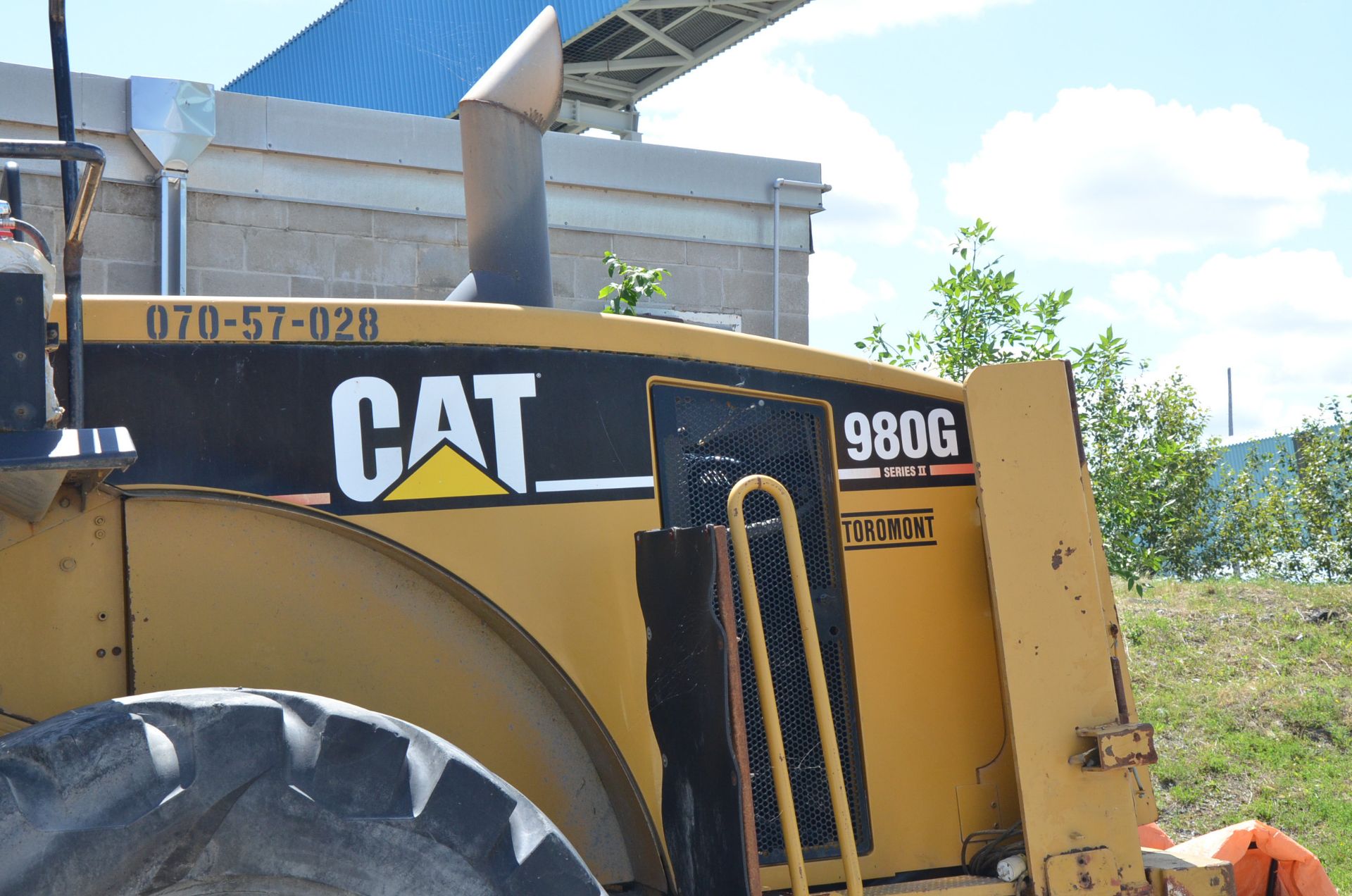 CATERPILLAR (NOV-2004) 980G SERIES II WHEEL LOADER WITH DENHARCO PARRALIFT HYDRAULIC GRAPPLE LOG - Image 6 of 7